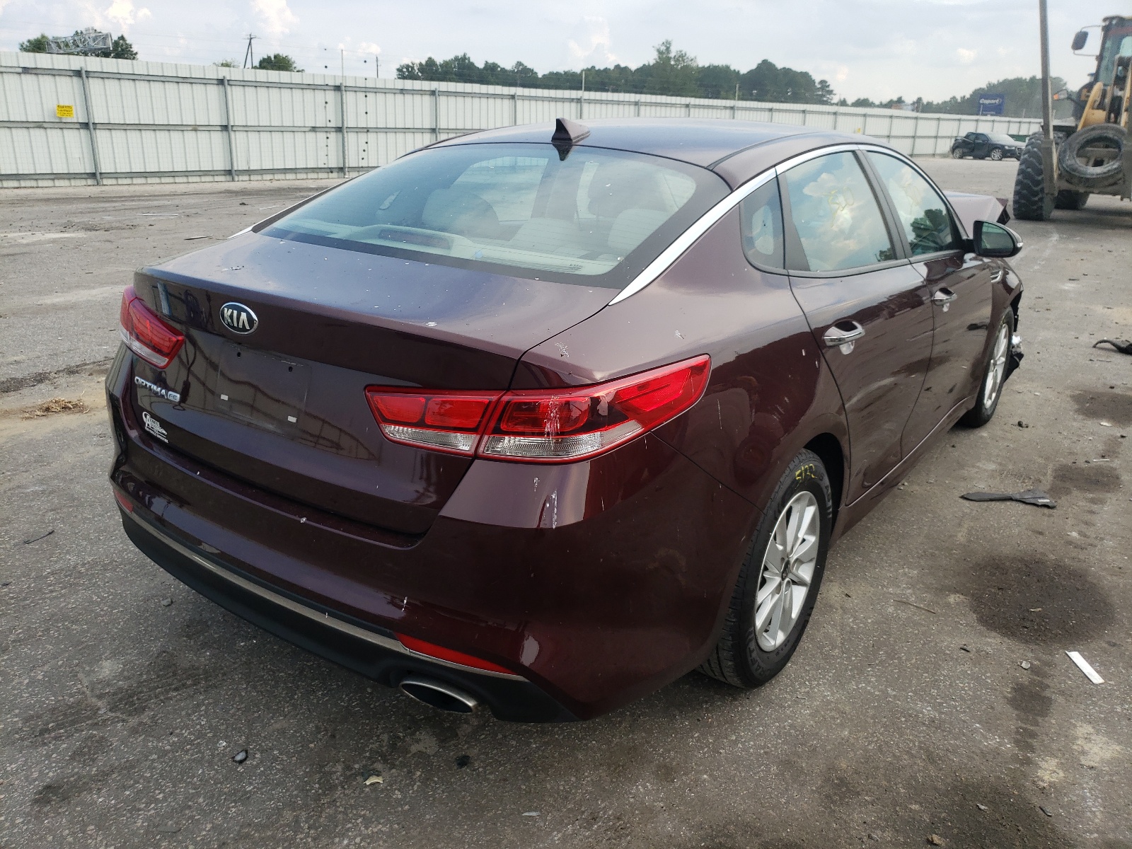 Photo 4 from auction – 2016 KIA OPTIMA LX with VIN 5XXGT4L37GG109275