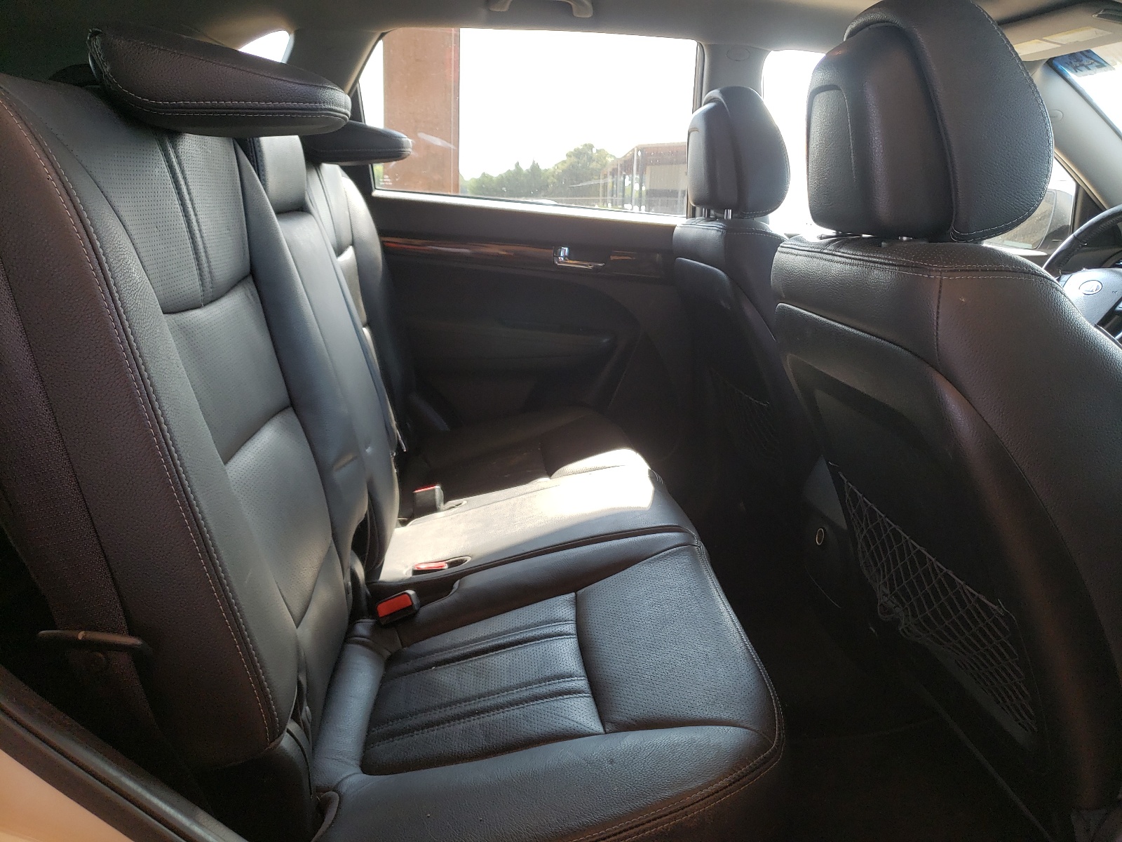 Photo 6 from auction – 2012 KIA SORENTO EX with VIN 5XYKU4A21CG187672