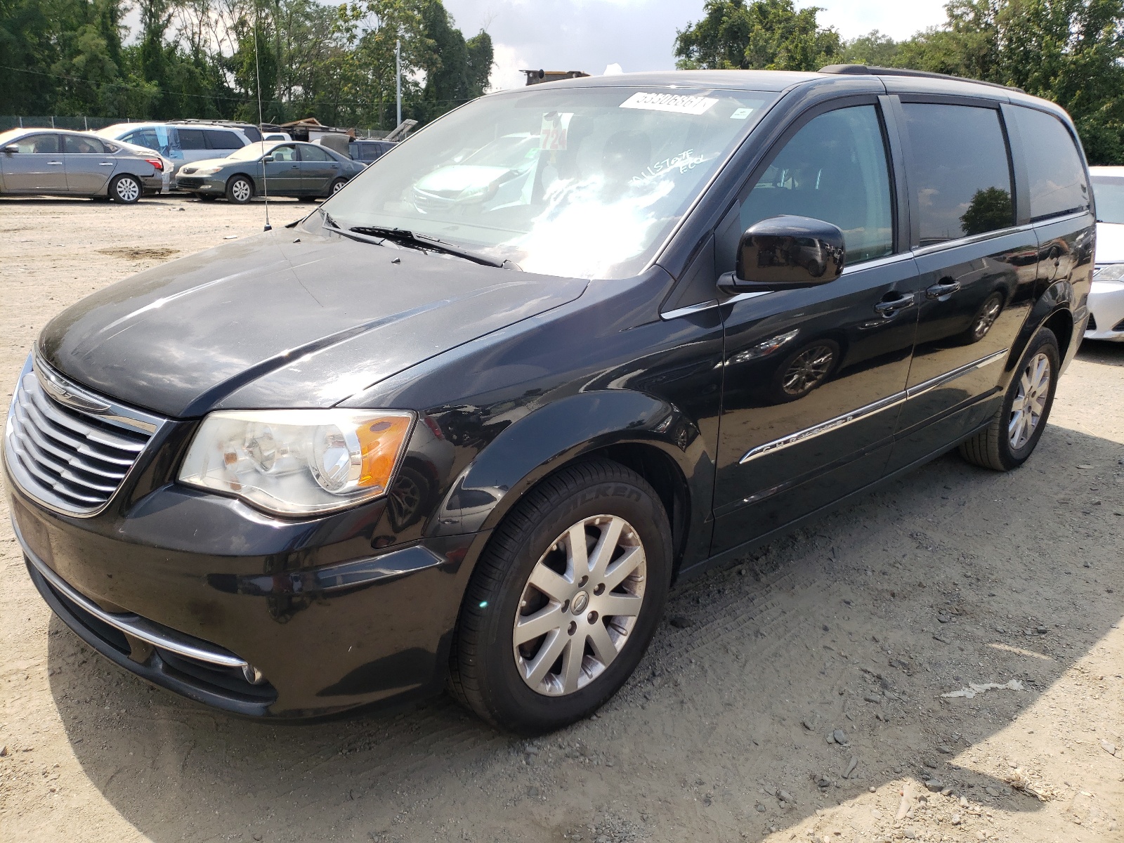 Photo 2 from auction – 2013 CHRYSLER TOWN & COU with VIN 2C4RC1BG0DR803269