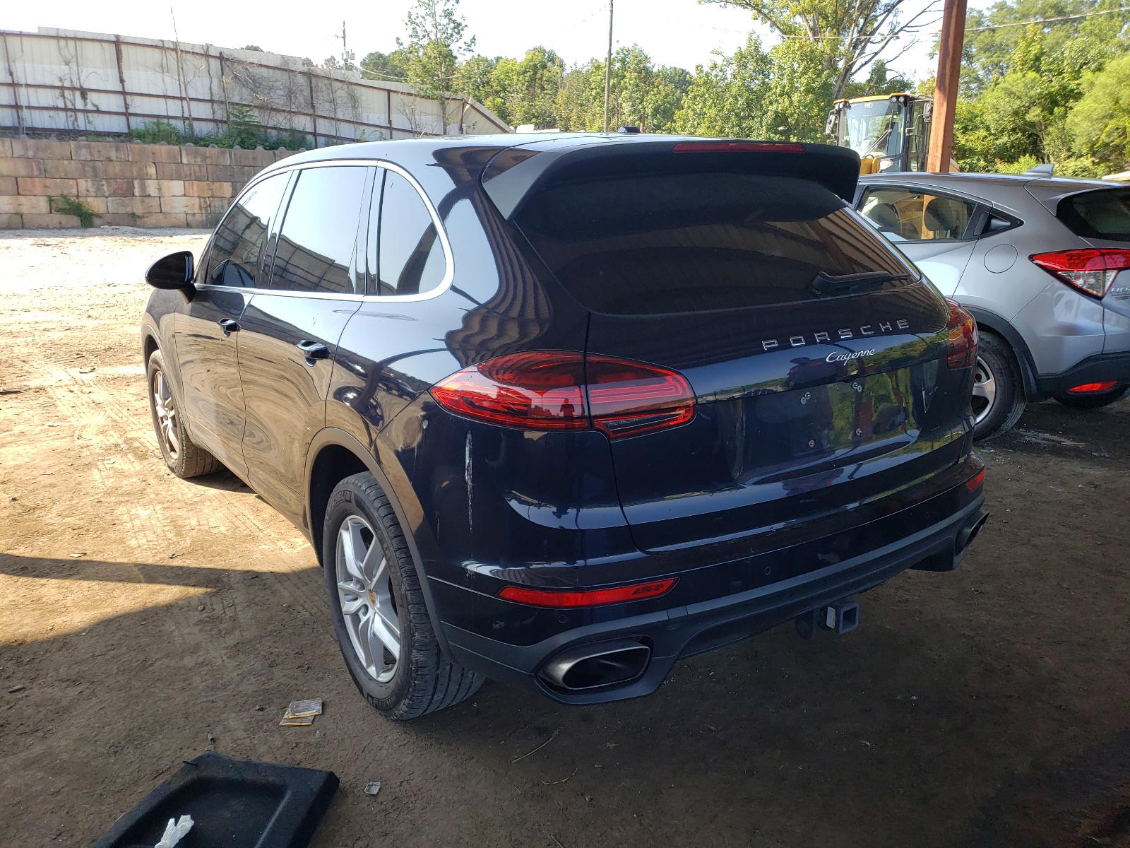 Photo 3 from auction – 2016 PORSCHE CAYENNE with VIN WP1AA2A27GKA10986