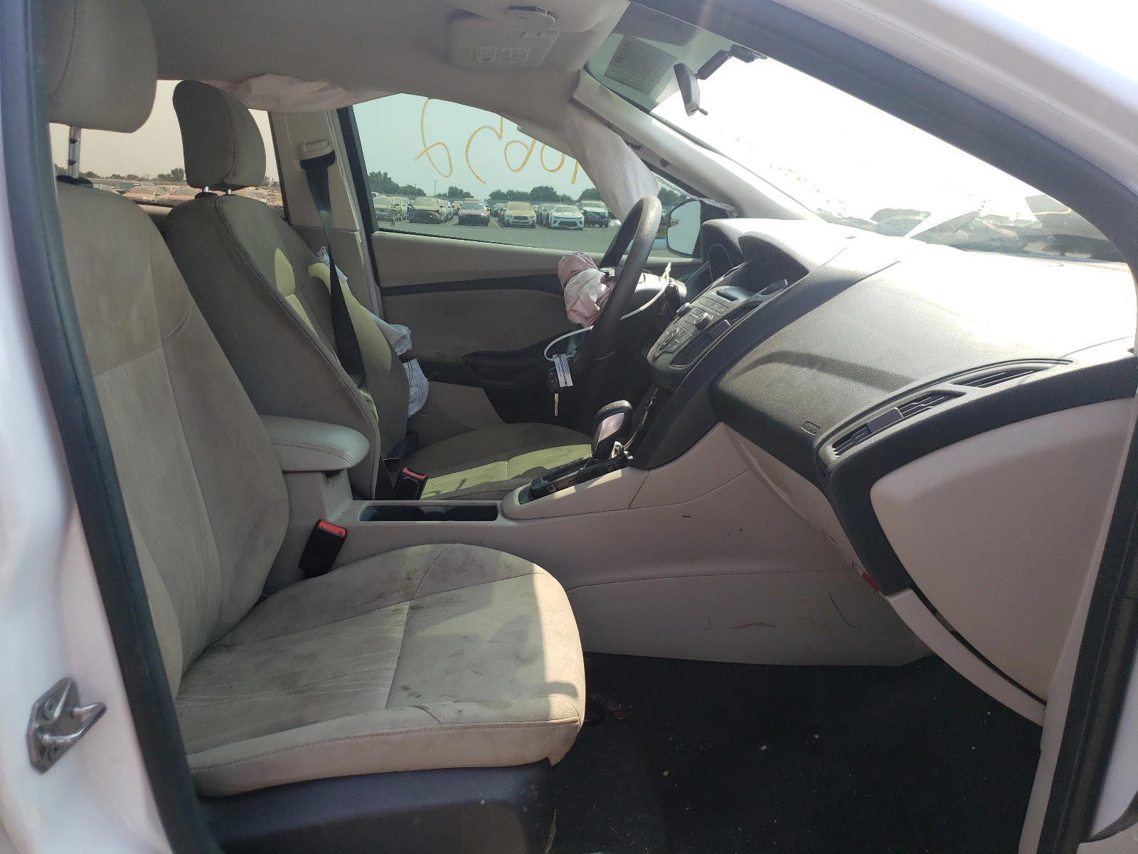 Photo 5 from auction – 2017 FORD FOCUS SE with VIN 1FADP3K26HL232213