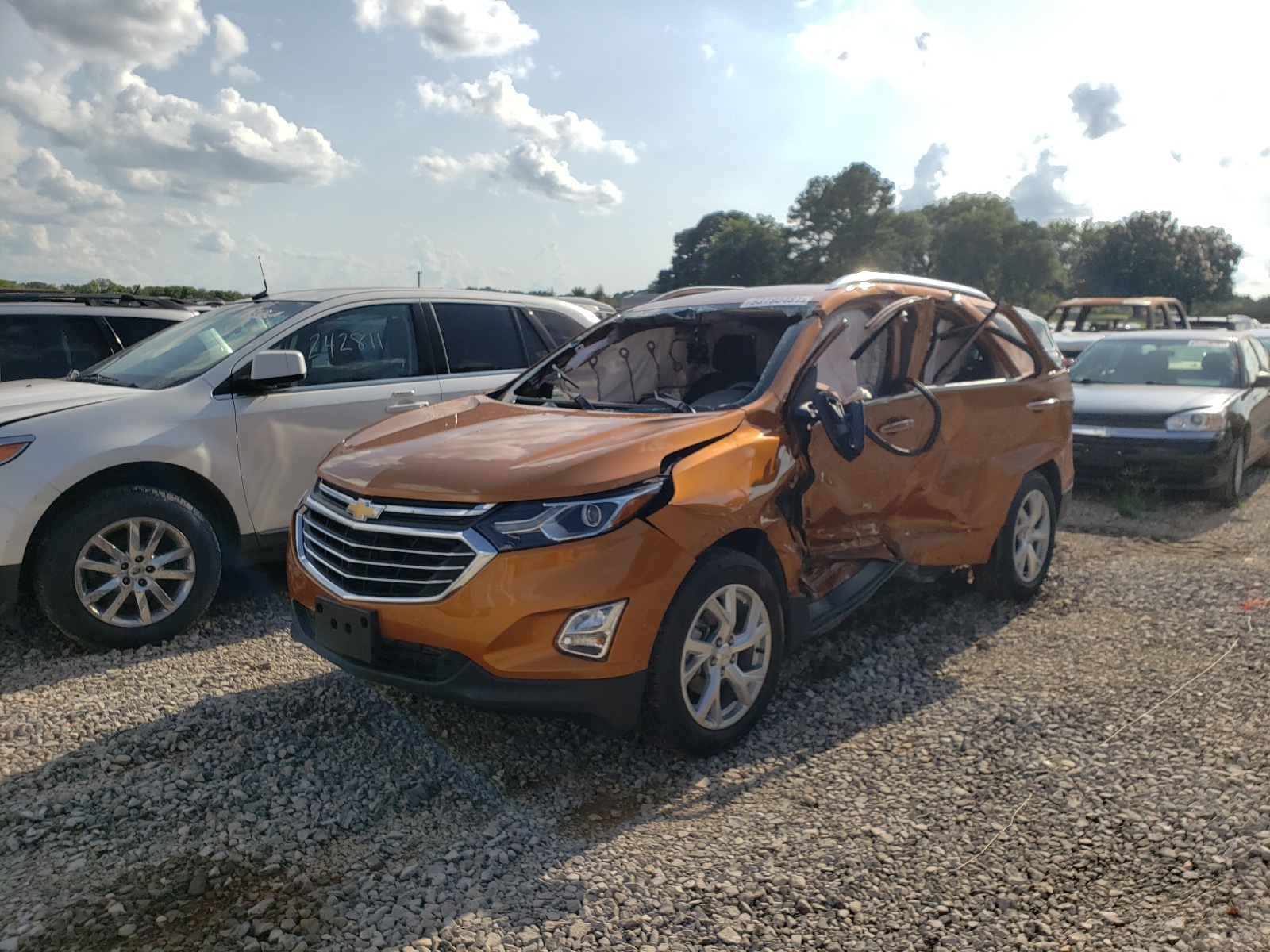 Photo 2 from auction – 2018 CHEVROLET EQUINOX PR with VIN 2GNAXVEV7J6120234