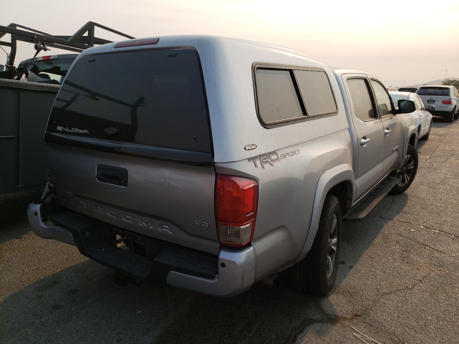 Photo 4 from auction – 2017 TOYOTA TACOMA DOU with VIN 3TMAZ5CN5HM041912