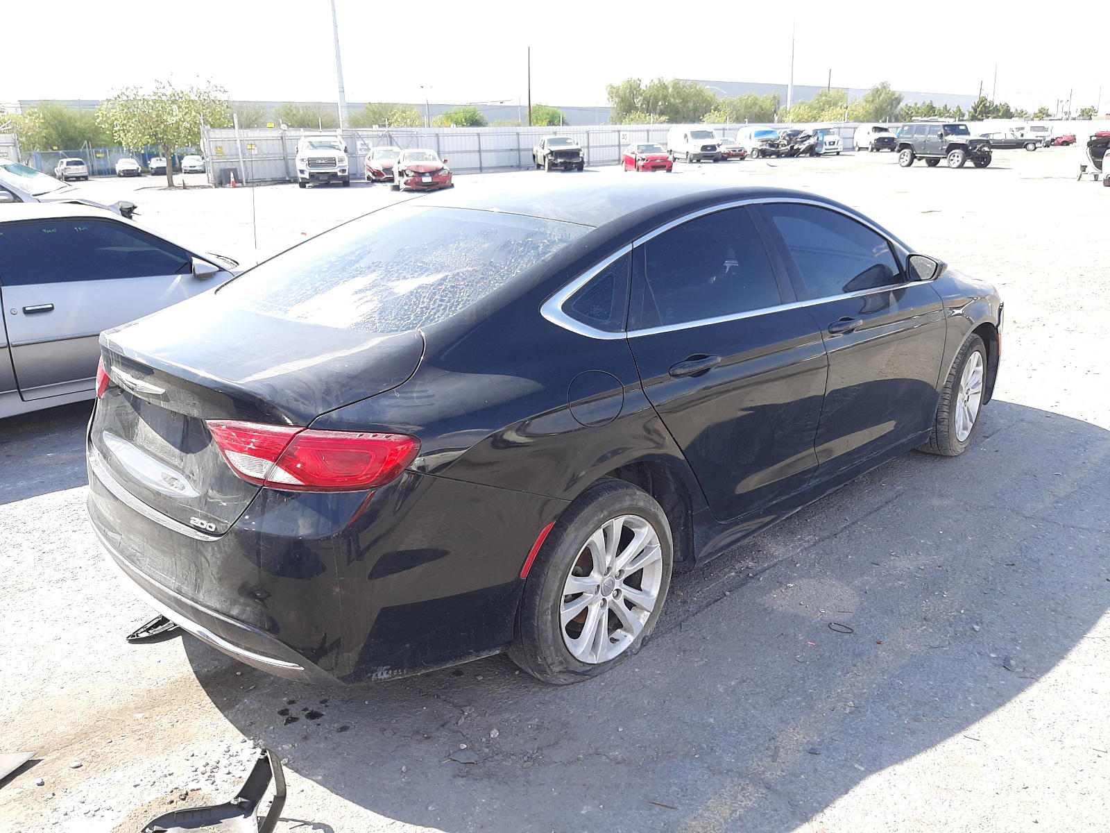 Photo 4 from auction – 2015 CHRYSLER 200 LIMITE with VIN 1C3CCCAB9FN584596