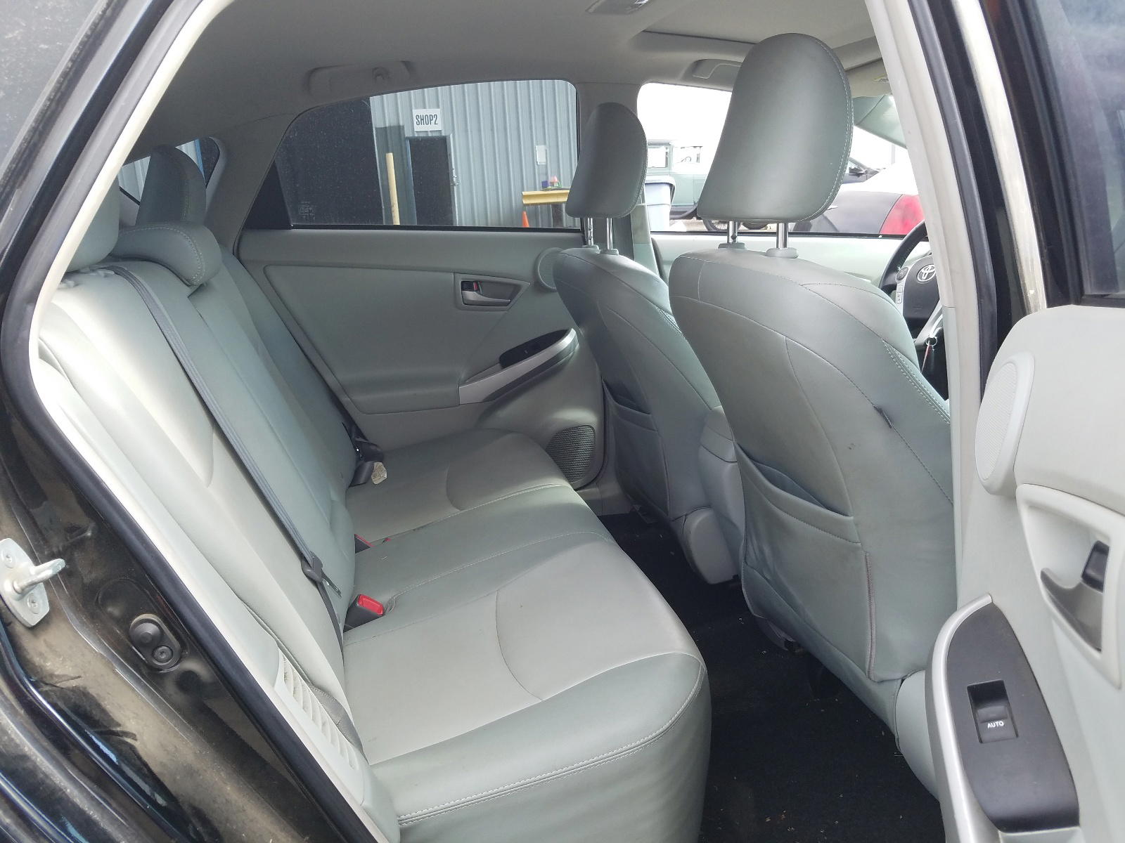 Photo 6 from auction – 2013 TOYOTA PRIUS with VIN JTDKN3DU2D5627428
