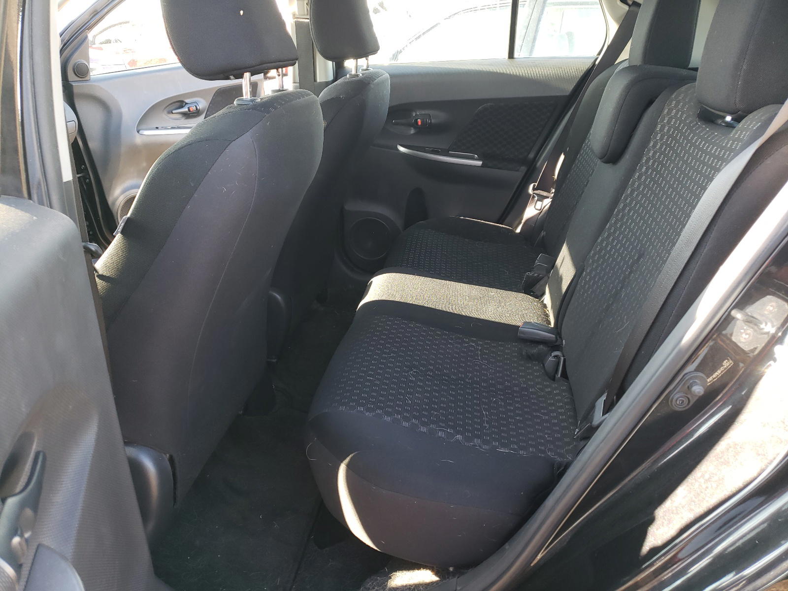 Photo 6 from auction – 2011 TOYOTA SCION XD with VIN JTKKU4B49B1015297