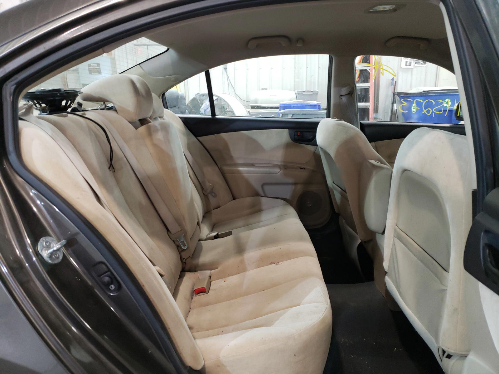 Photo 6 from auction – 2010 KIA OPTIMA LX with VIN KNAGG4A8XA5382643