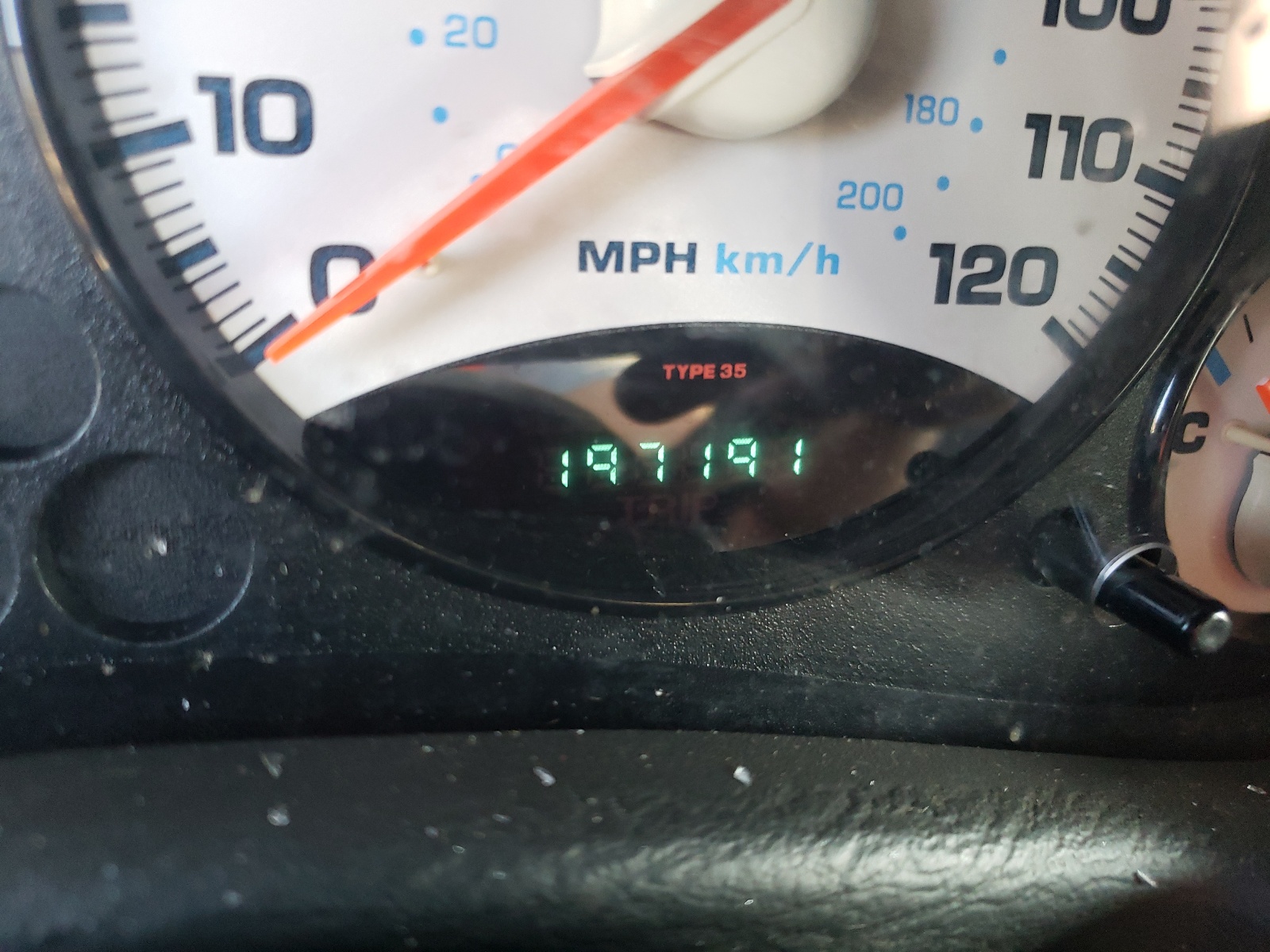 Photo 8 from auction – 2002 JEEP LIBERTY SP with VIN 1J4GL48K22W256637