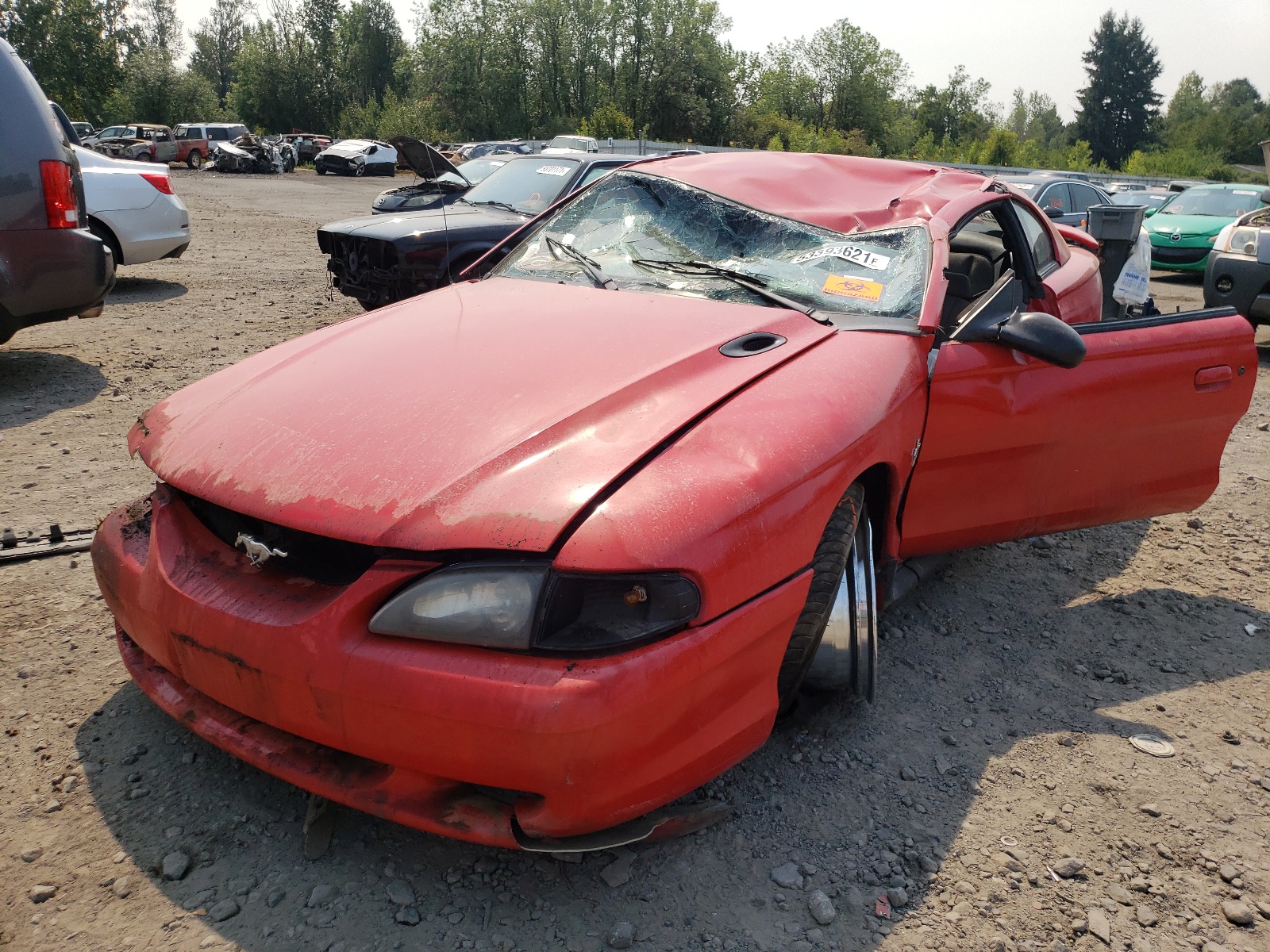 Photo 2 from auction – 1998 FORD MUSTANG with VIN 1FAFP4045WF213571