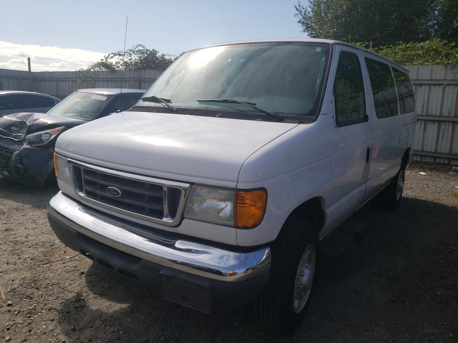 Photo 2 from auction – 2006 FORD ECONOLINE with VIN 1FBNE31L96DB32357
