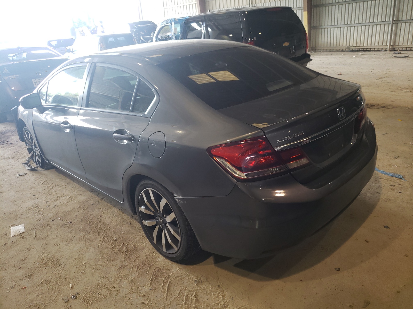 Photo 3 from auction – 2015 HONDA CIVIC EXL with VIN 2HGFB2F98FH504999
