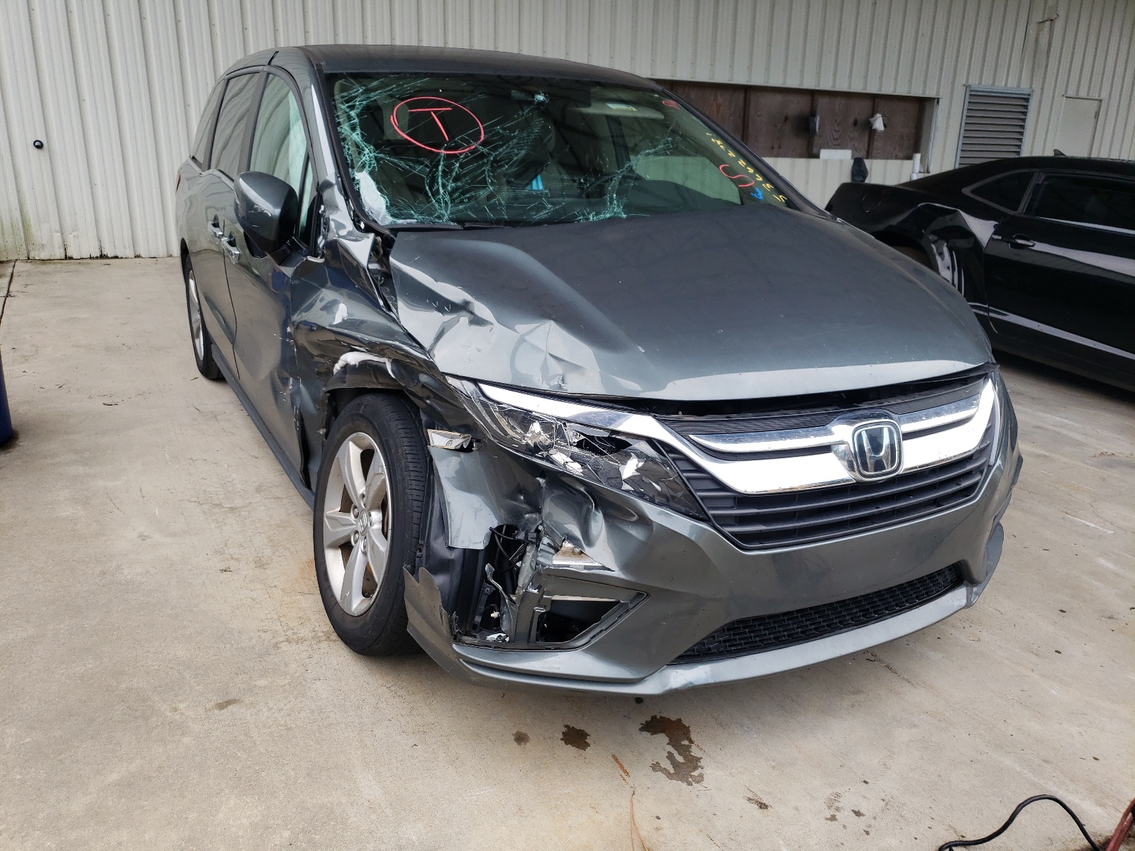 Photo 1 from auction – 2018 HONDA ODYSSEY EX with VIN 5FNRL6H75JB075069