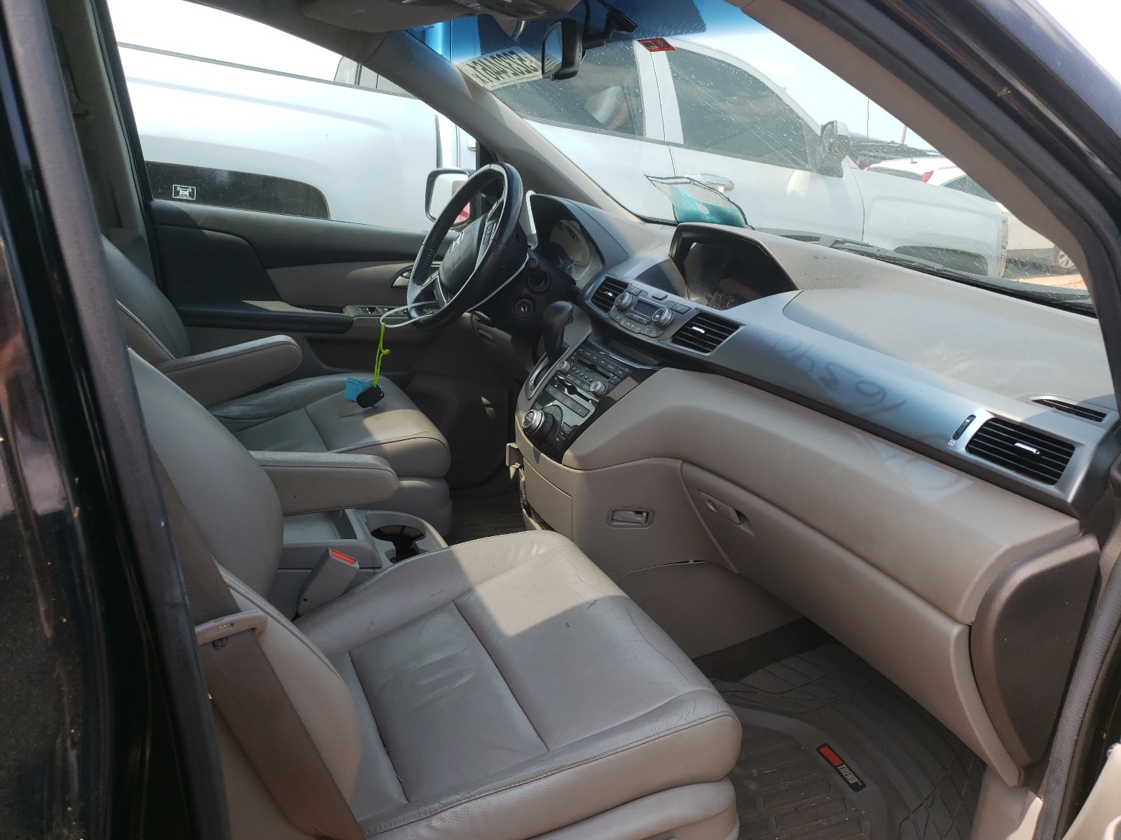 Photo 5 from auction – 2012 HONDA ODYSSEY TO with VIN 5FNRL5H94CB076390