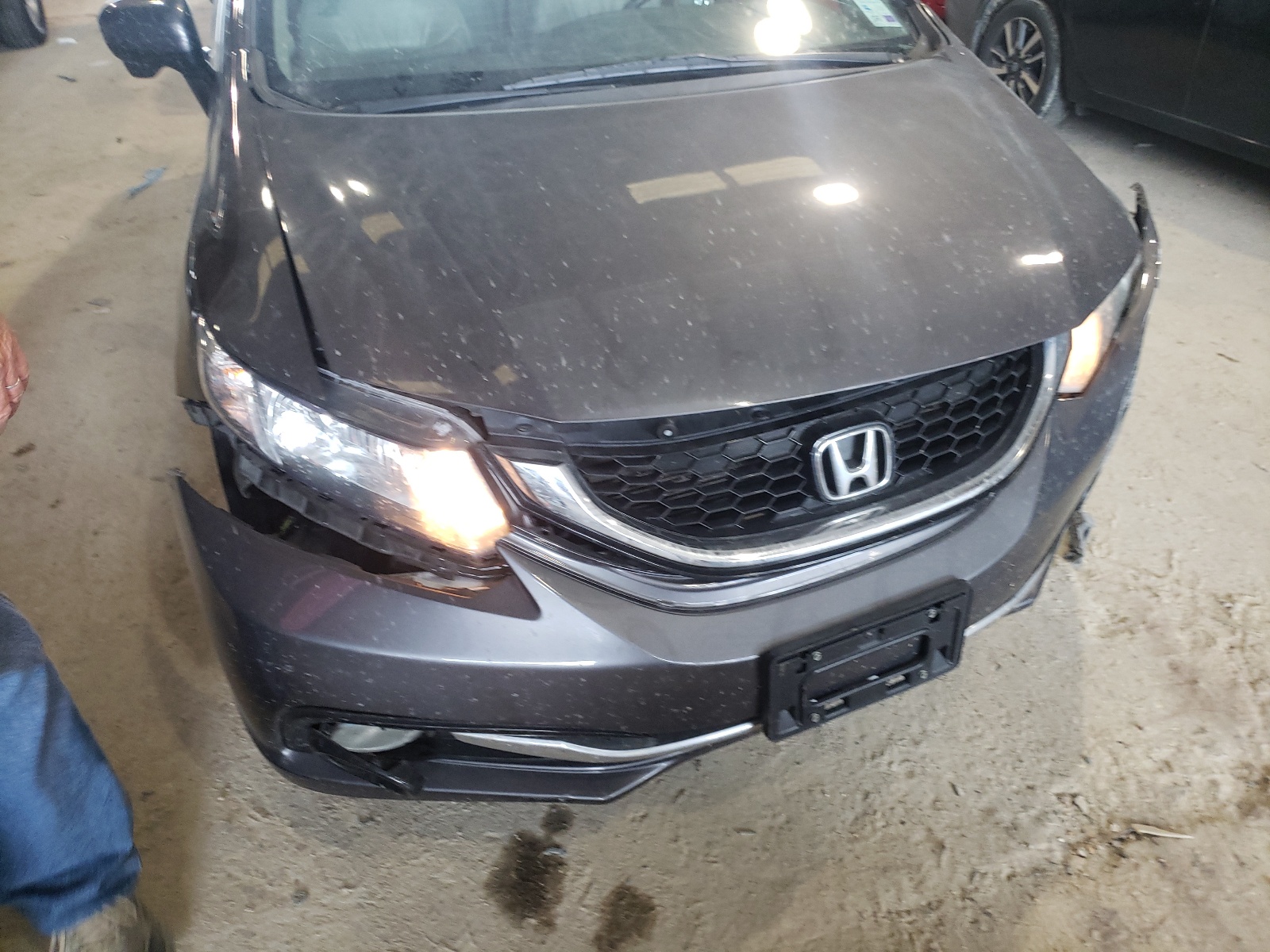 Photo 9 from auction – 2015 HONDA CIVIC EXL with VIN 2HGFB2F98FH504999