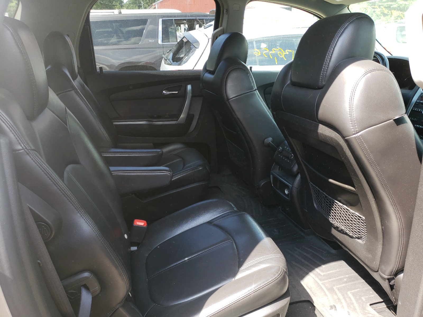 Photo 6 from auction – 2007 GMC ACADIA SLT with VIN 1GKEV23757J139738