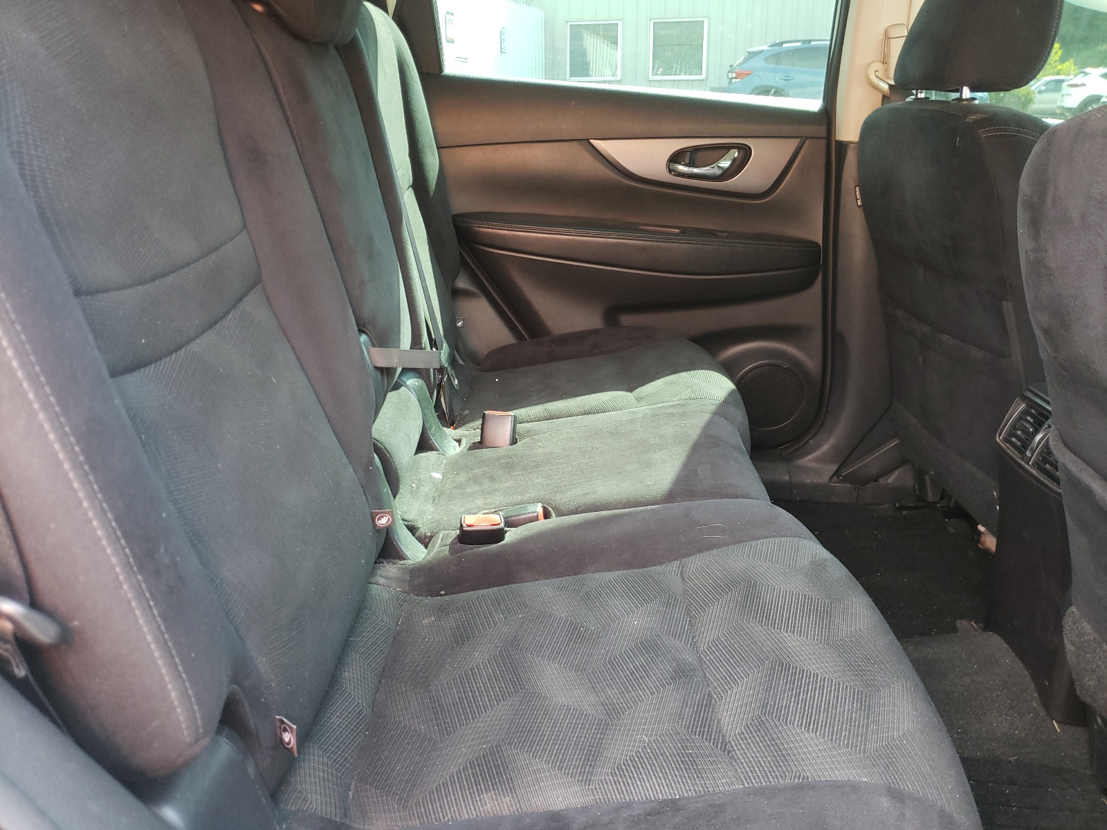 Photo 6 from auction – 2016 NISSAN ROGUE S with VIN 5N1AT2MV8GC824054