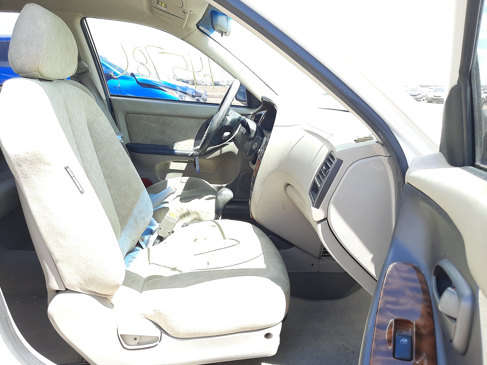 Photo 5 from auction – 2003 HYUNDAI ELANTRA GL with VIN KMHDN45D43U558254