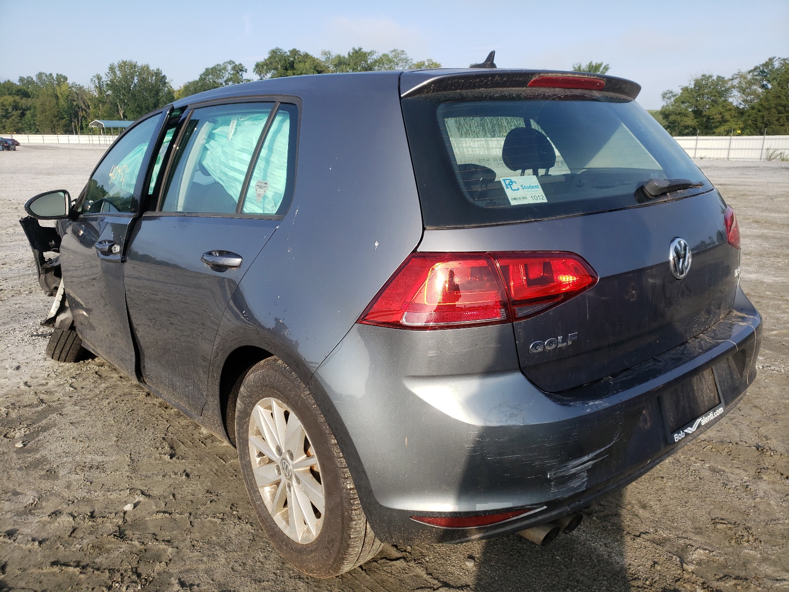 Photo 3 from auction – 2016 VOLKSWAGEN GOLF S/SE with VIN 3VW217AU1GM024005