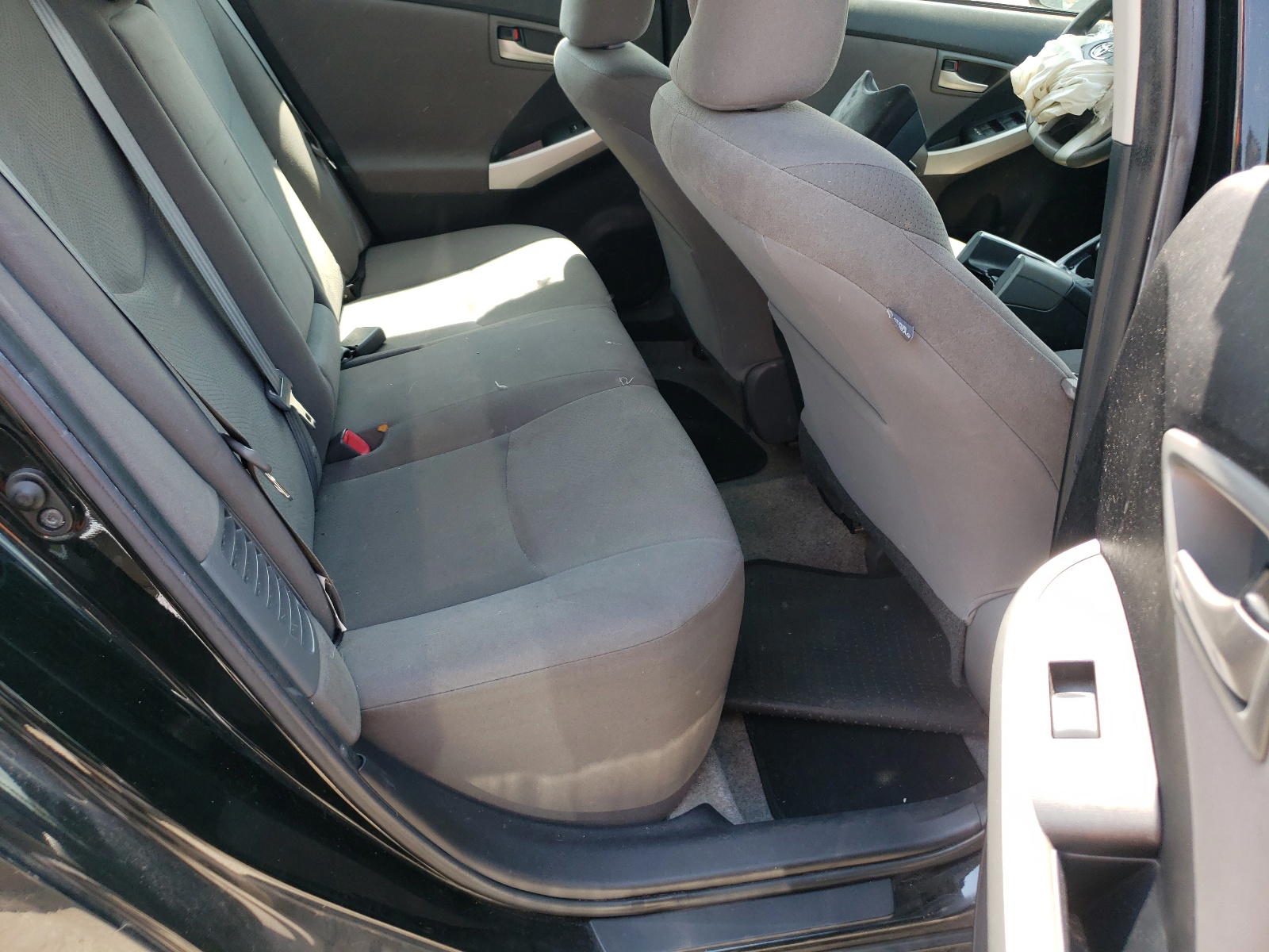 Photo 6 from auction – 2014 TOYOTA PRIUS with VIN JTDKN3DU7E0377151
