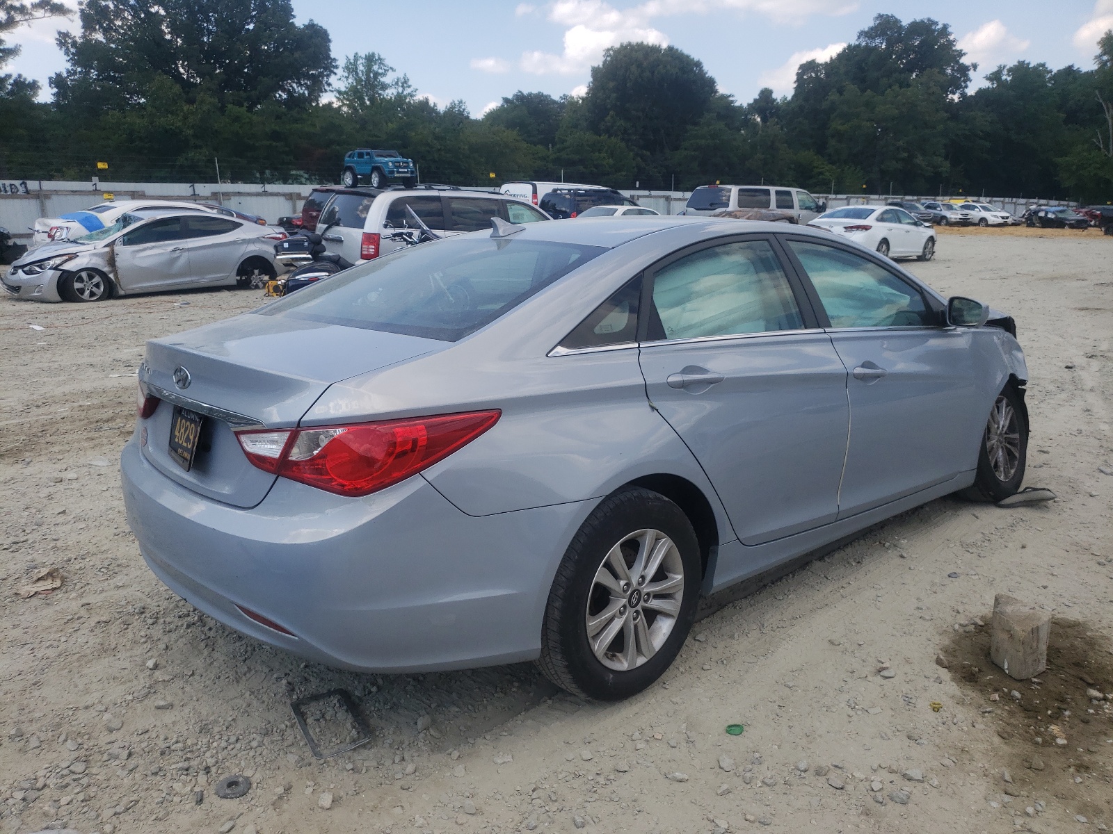 Photo 4 from auction – 2011 HYUNDAI SONATA GLS with VIN 5NPEB4AC1BH147689