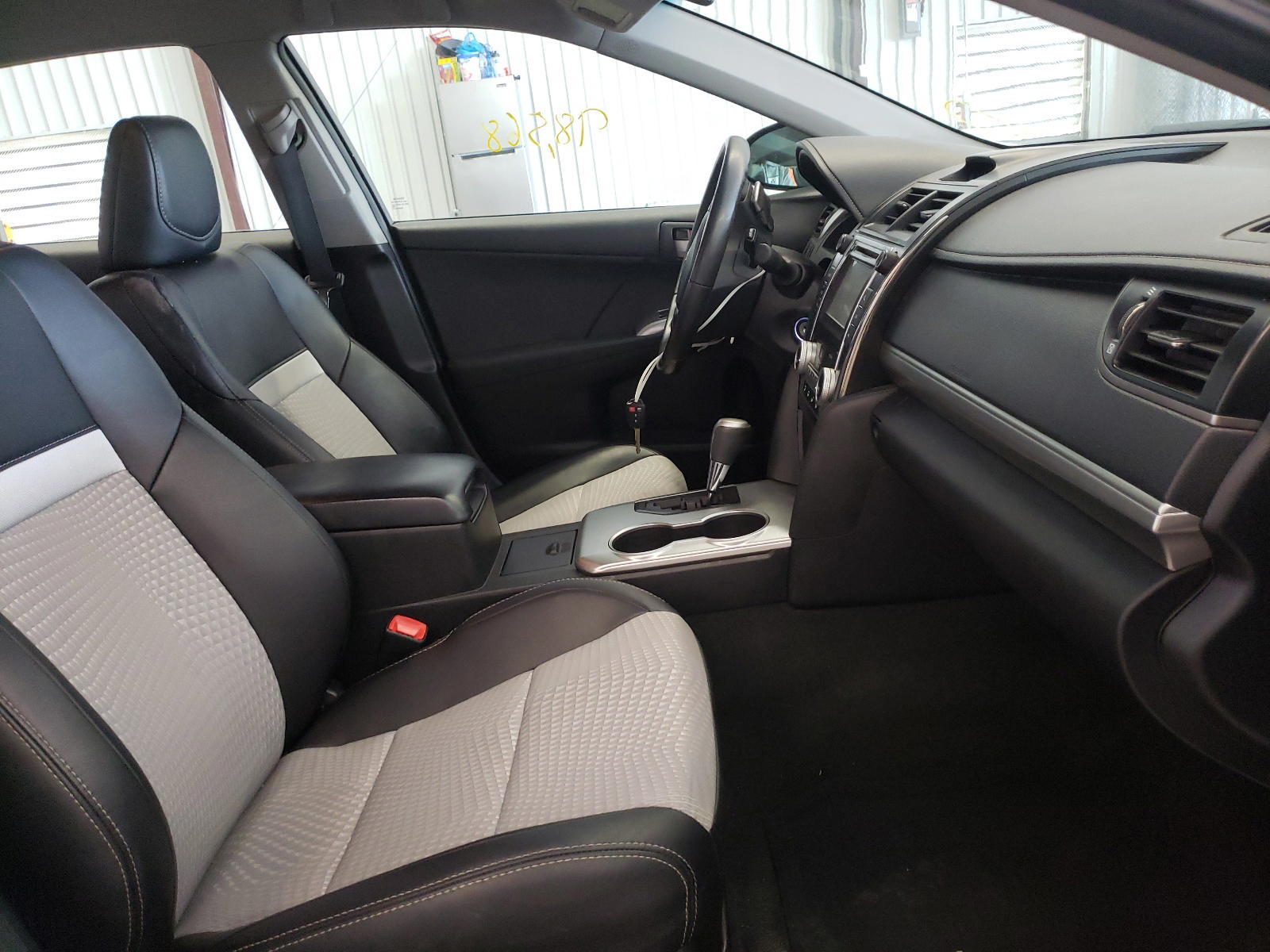 Photo 5 from auction – 2012 TOYOTA CAMRY BASE with VIN 4T1BF1FK5CU051217