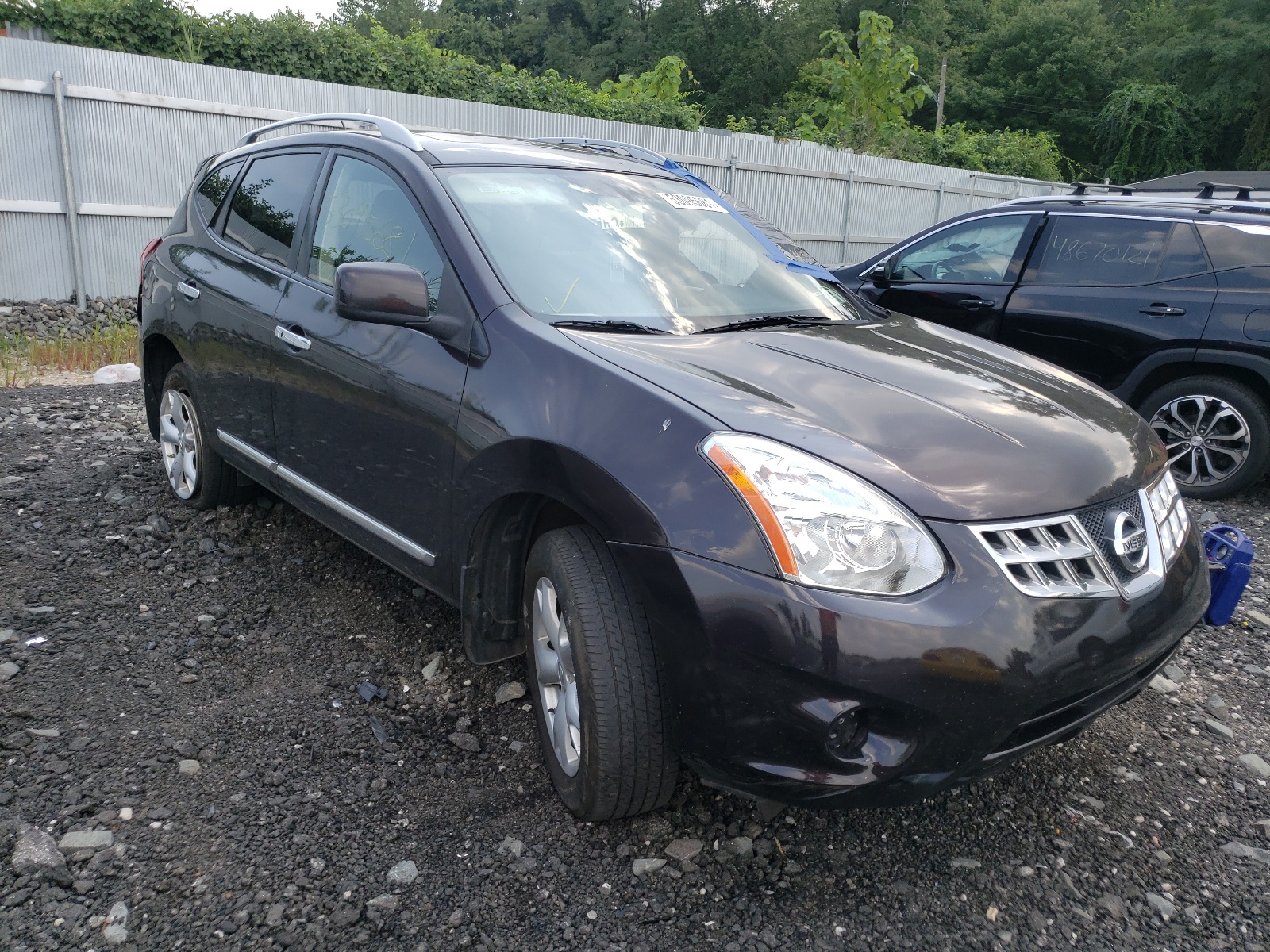 NISSAN ROGUE S 2011 with VIN JN8AS5MV0BW299365 - Photo from auction