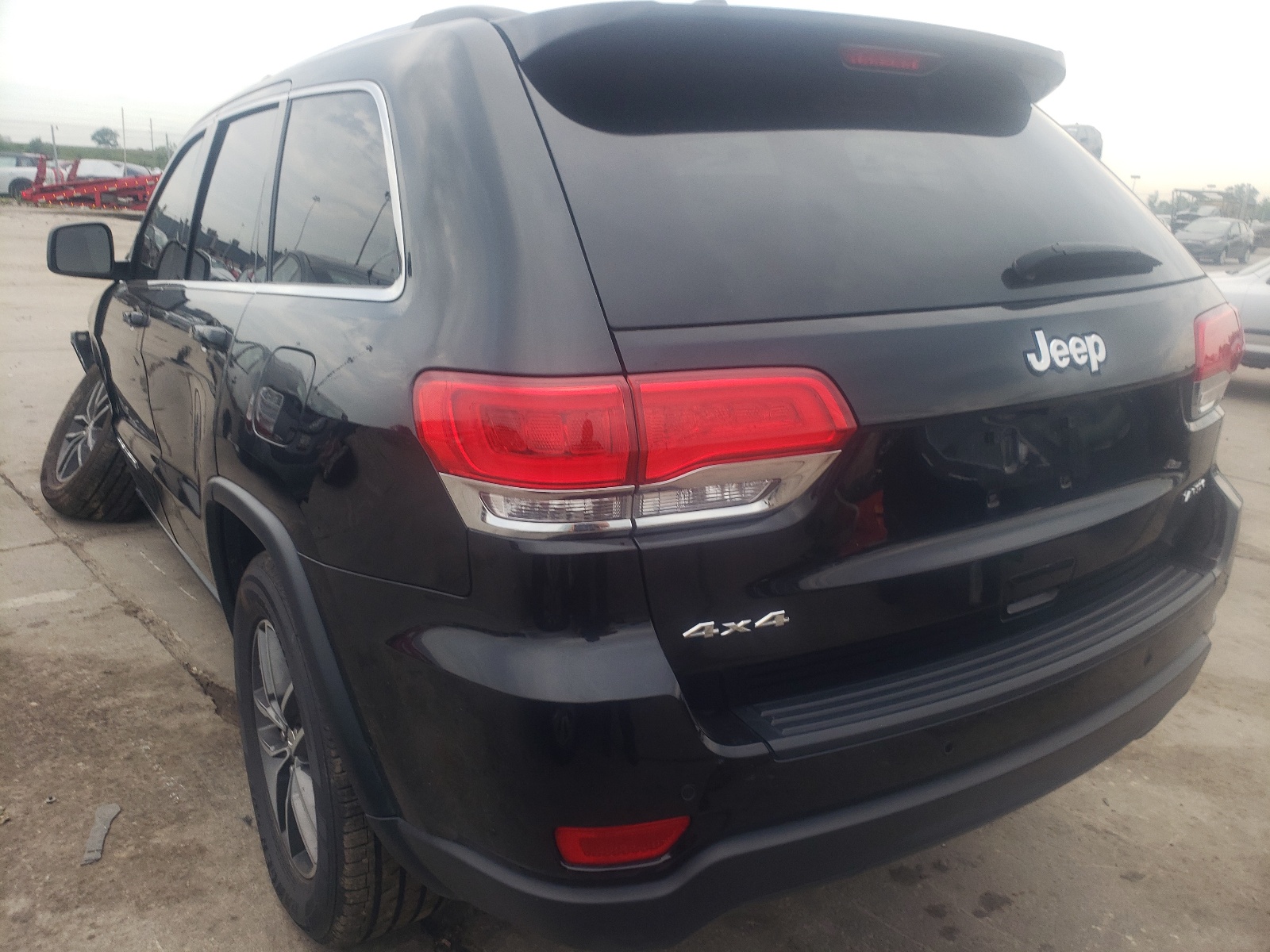 Photo 3 from auction – 2018 JEEP GRAND CHER with VIN 1C4RJFAG8JC444021