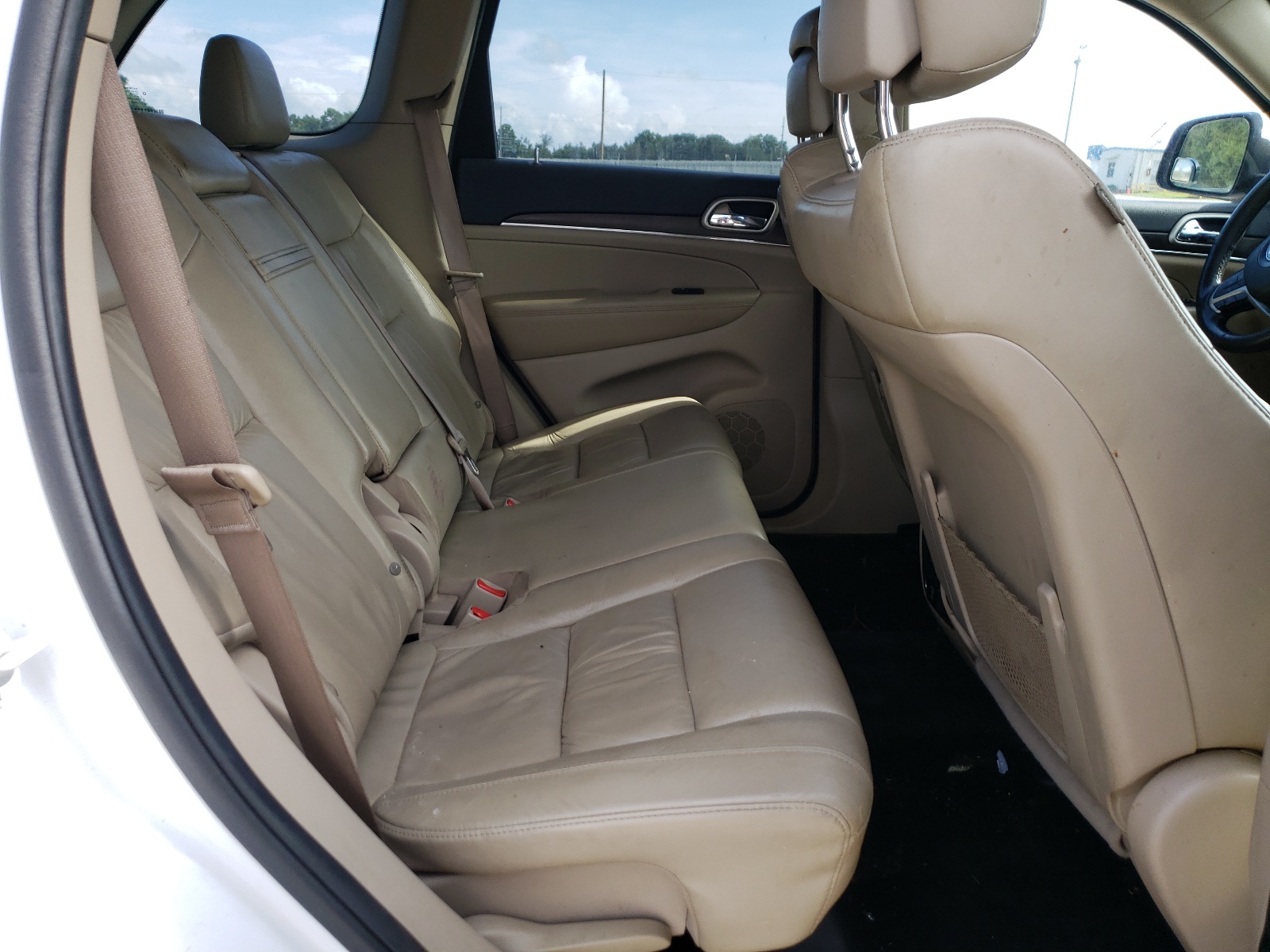 Photo 6 from auction – 2015 JEEP GRAND CHER with VIN 1C4RJEBG0FC634721