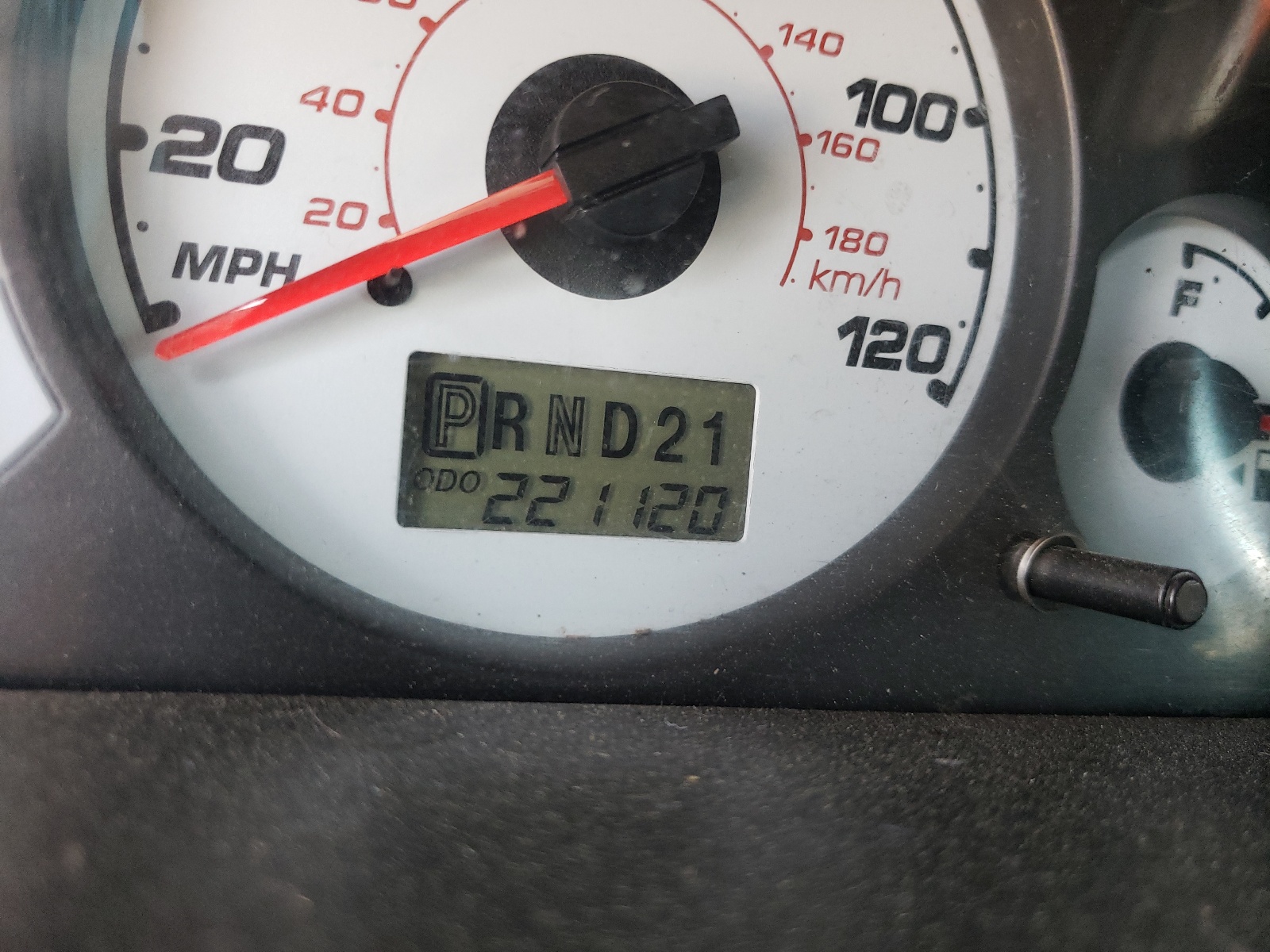 صورة رقم 8 من المزاد - 2002 FORD ESCAPE XLT مع VIN 1FMCU03162KD34543