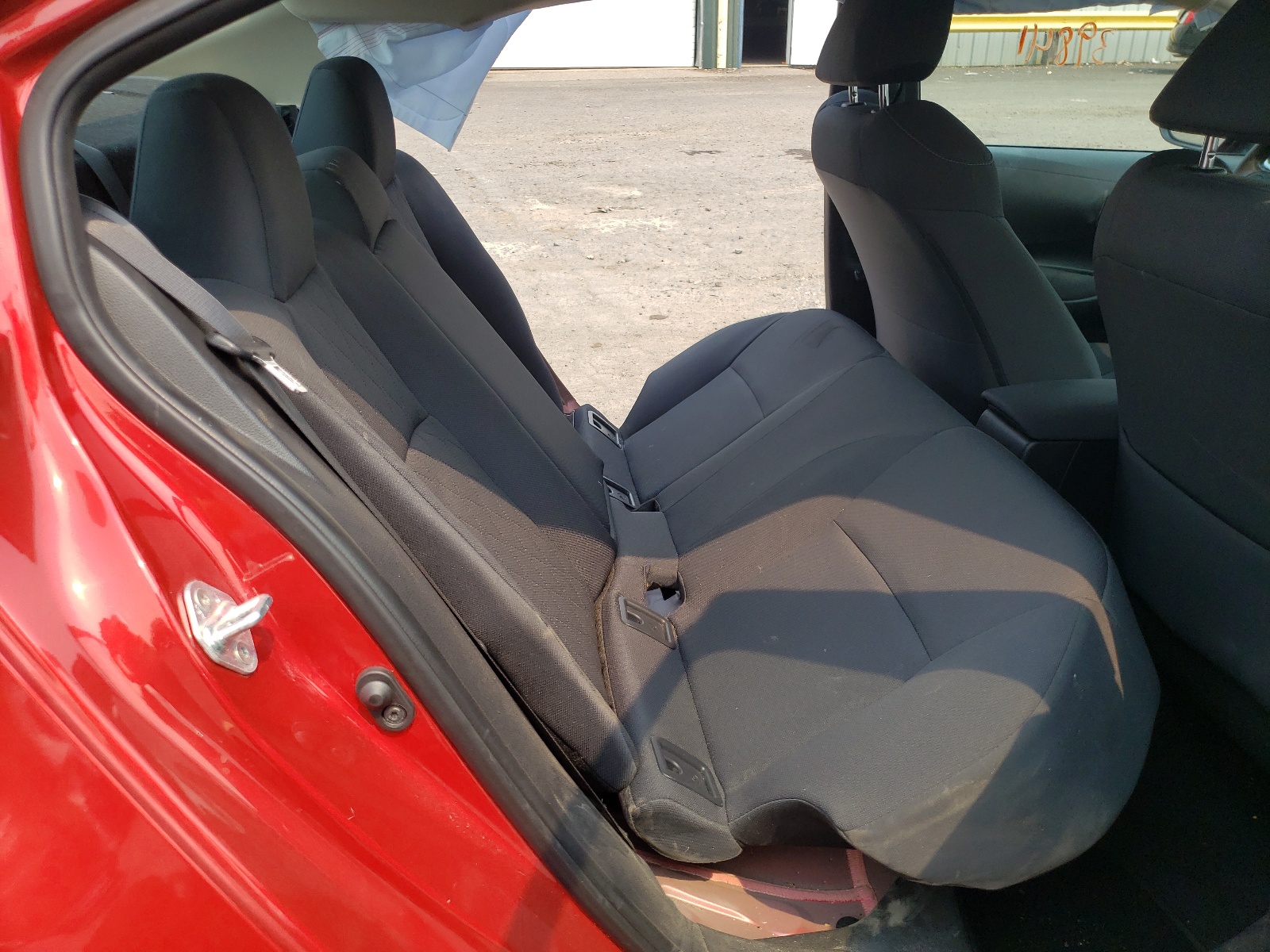 Photo 6 from auction – 2020 TOYOTA COROLLA LE with VIN 5YFEPRAE1LP008862