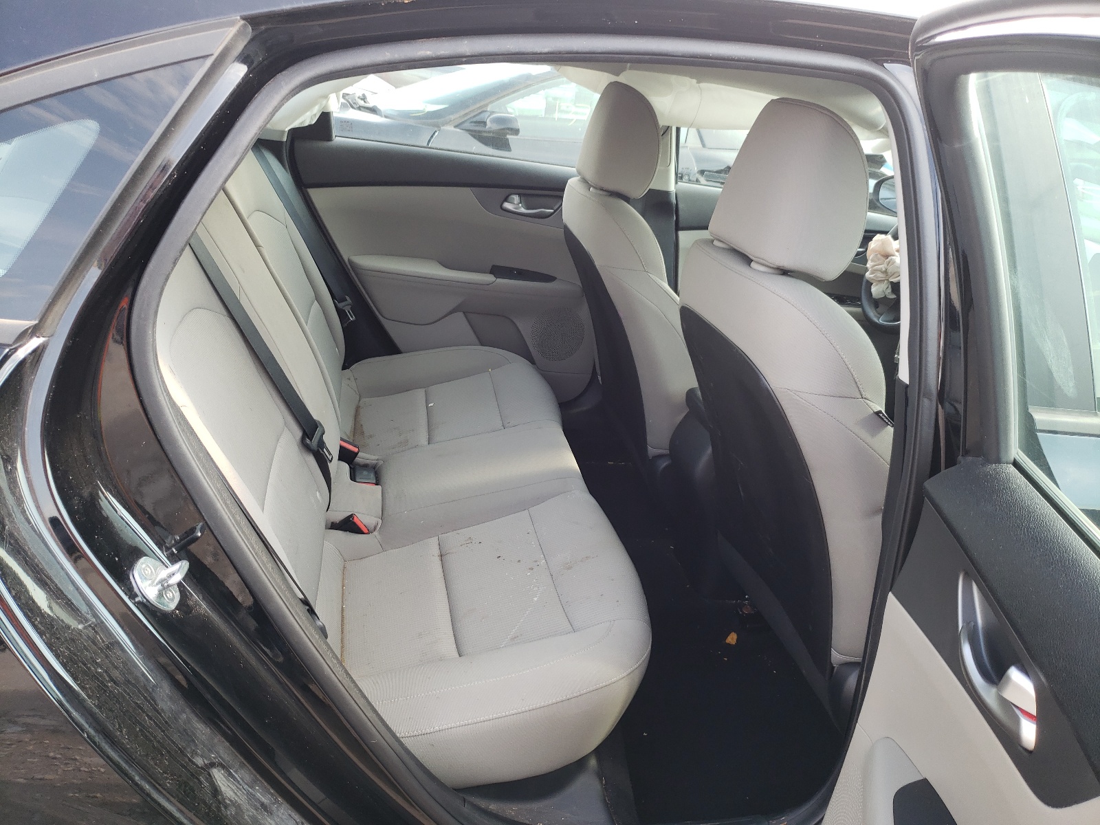 Photo 6 from auction – 2019 KIA FORTE FE with VIN 3KPF24AD1KE077340