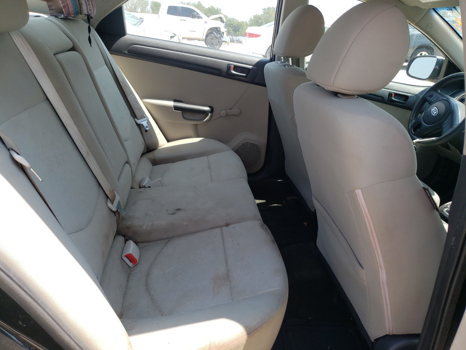 Photo 6 from auction – 2013 KIA FORTE LX with VIN KNAFT4A24D5700991