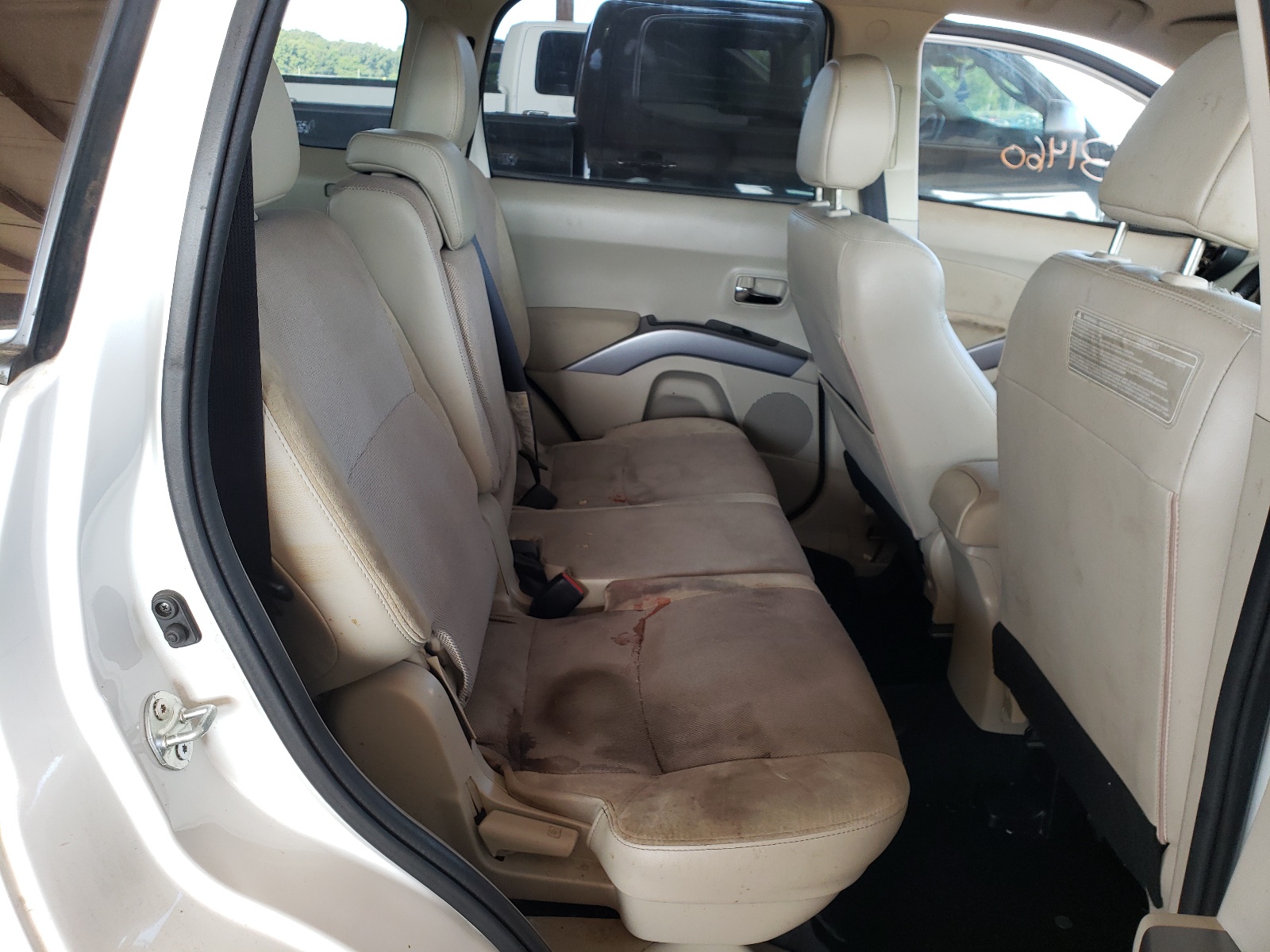 Zdjęcie 6 z aukcji – 2012 MITSUBISHI OUTLANDER z VIN JA4AS3AWXCU027832