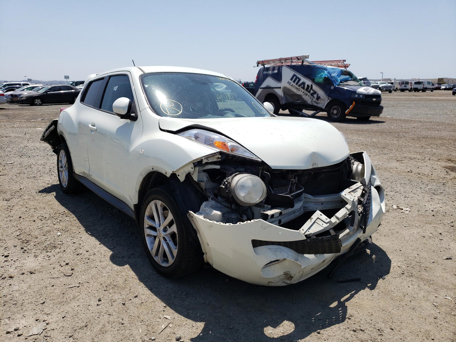 NISSAN JUKE S 2012 with VIN JN8AF5MR7CT111886 - Photo from auction
