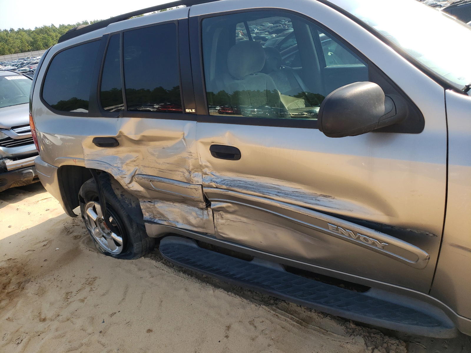 Photo 9 from auction – 2003 GMC ENVOY with VIN 1GKDS13S732133303