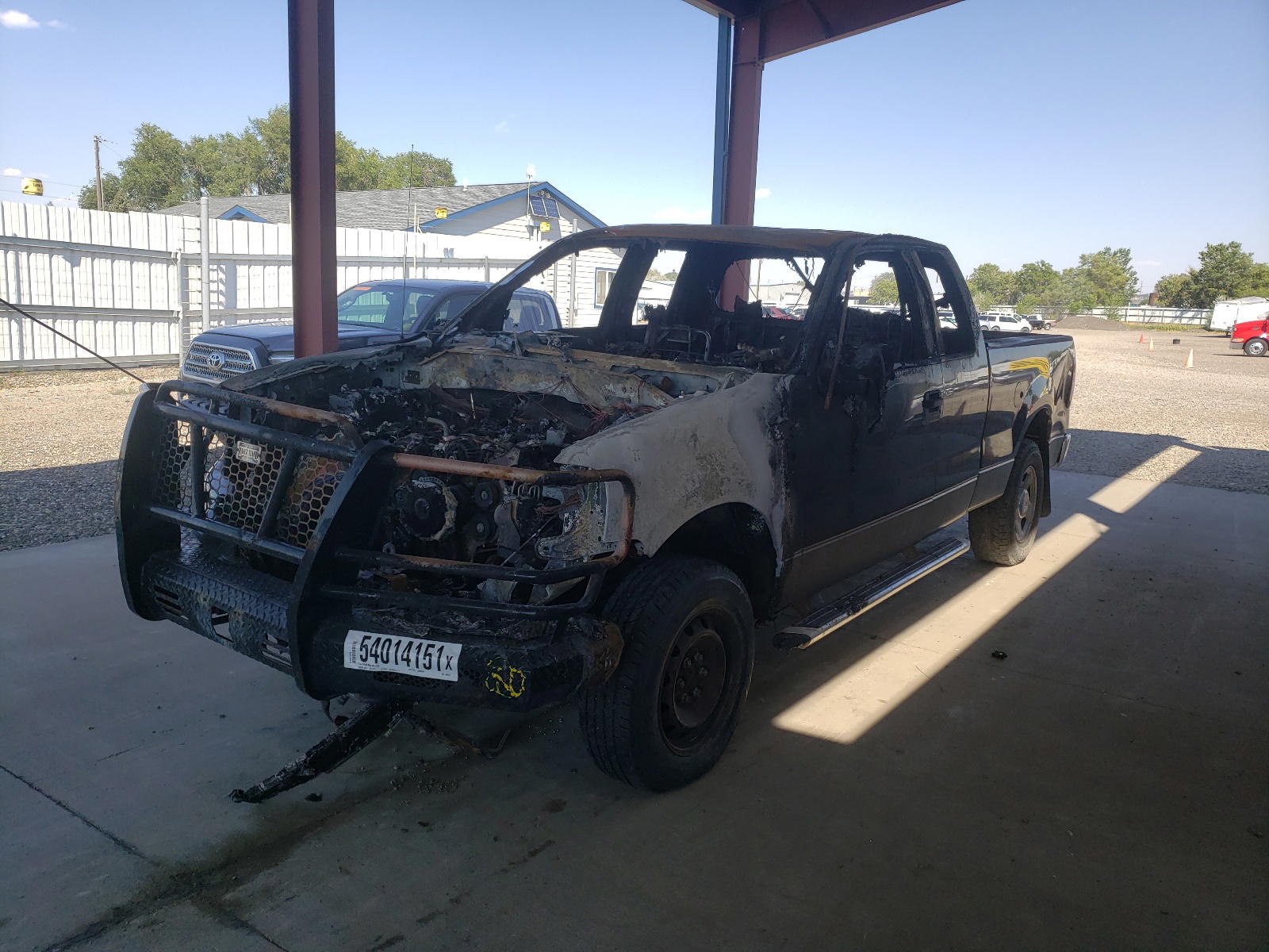 Photo 2 from auction – 2005 FORD F150 with VIN 1FTPX14595FA90405