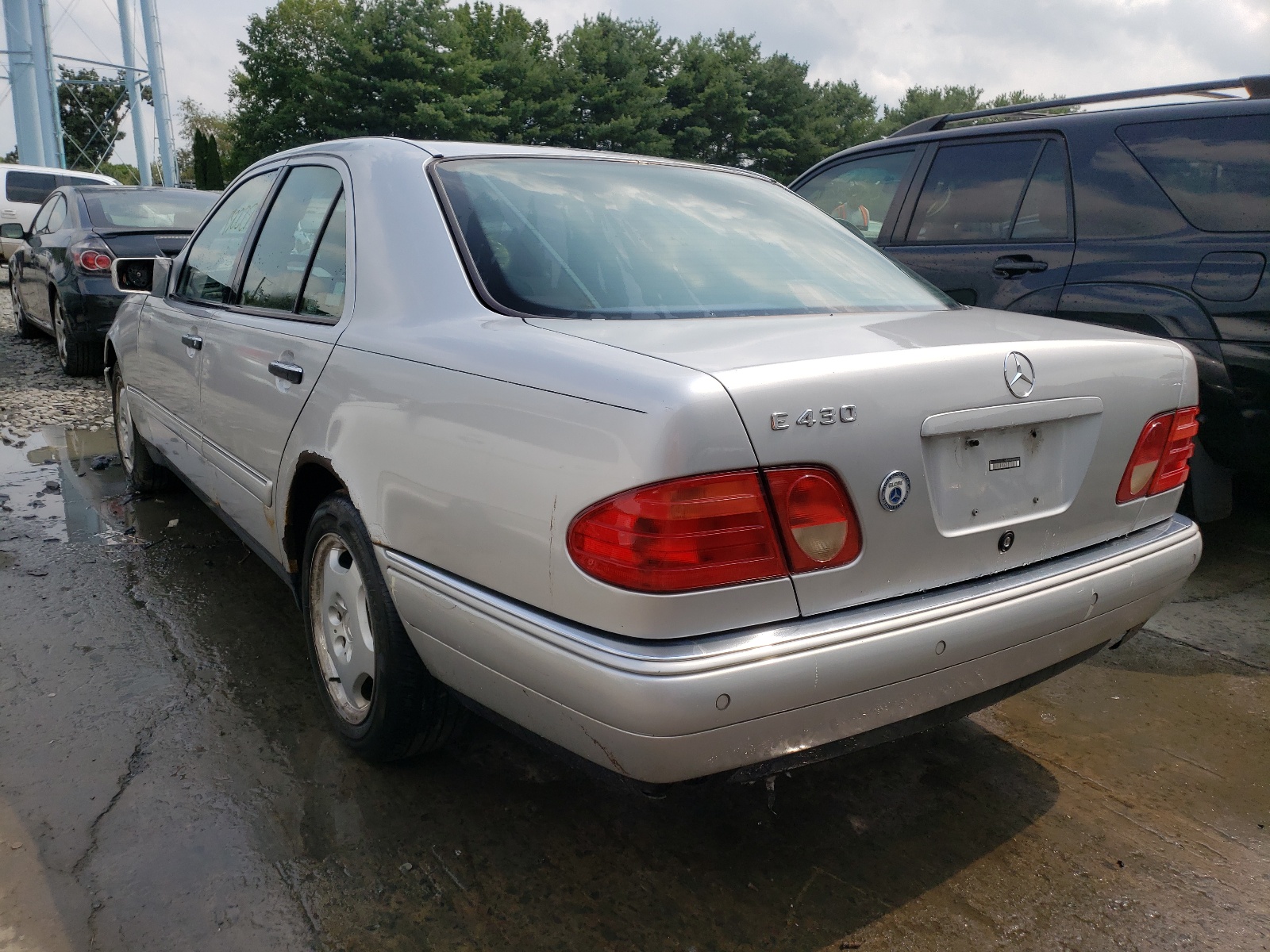 Photo 3 from auction – 1998 MERCEDES-BENZ E 430 with VIN WDBJF70F0WA502461