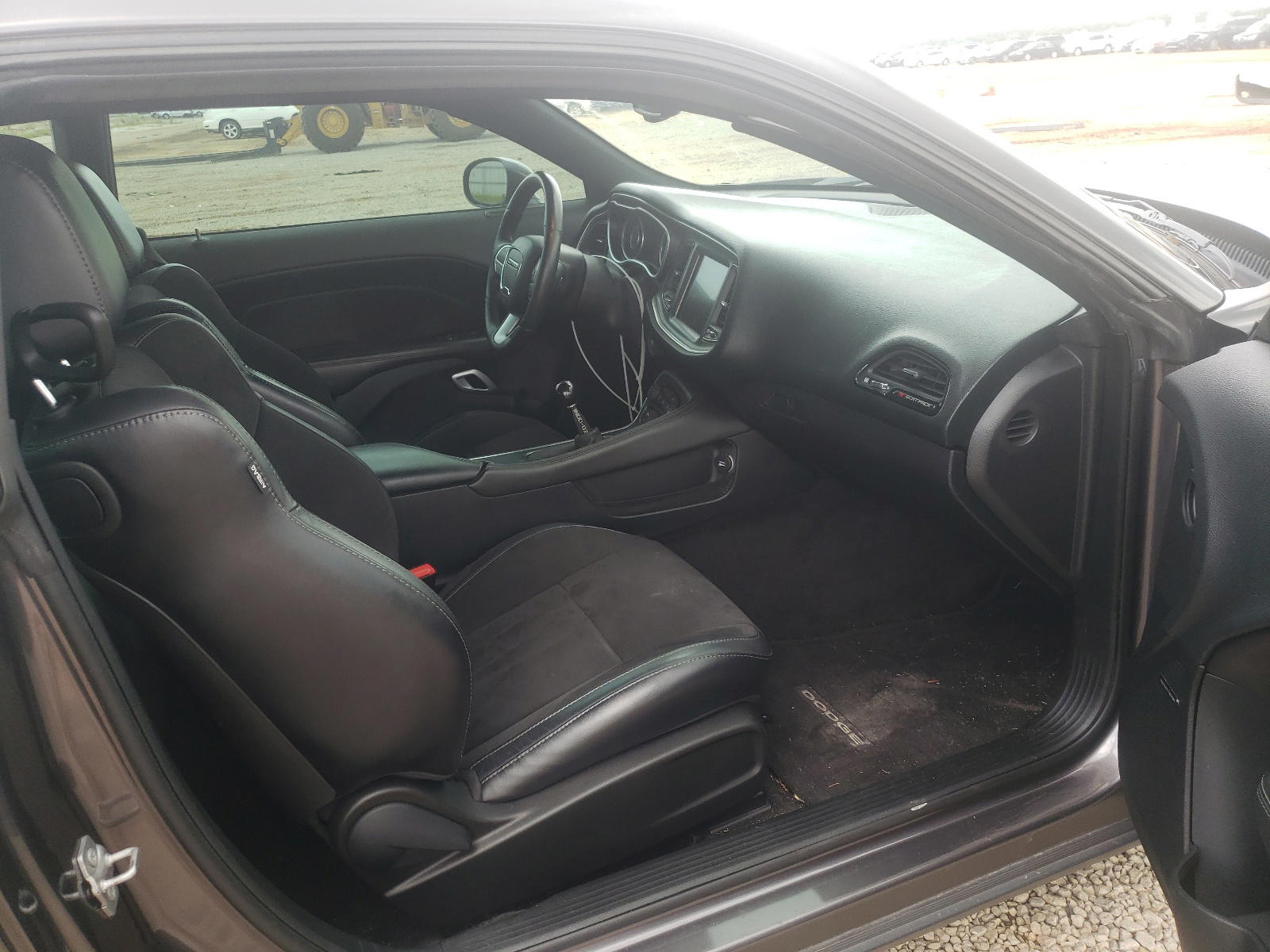 Photo 5 from auction – 2015 DODGE CHALLENGER with VIN 2C3CDZFJ9FH892702