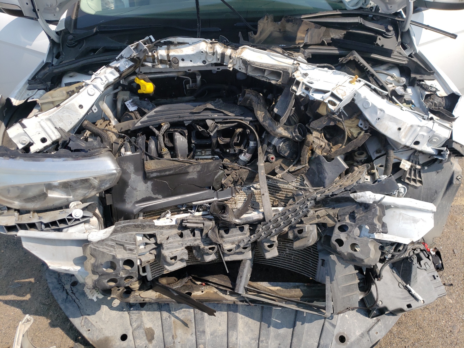 Zdjęcie 7 z aukcji – 2017 FORD FOCUS SE z VIN 1FADP3K26HL232213