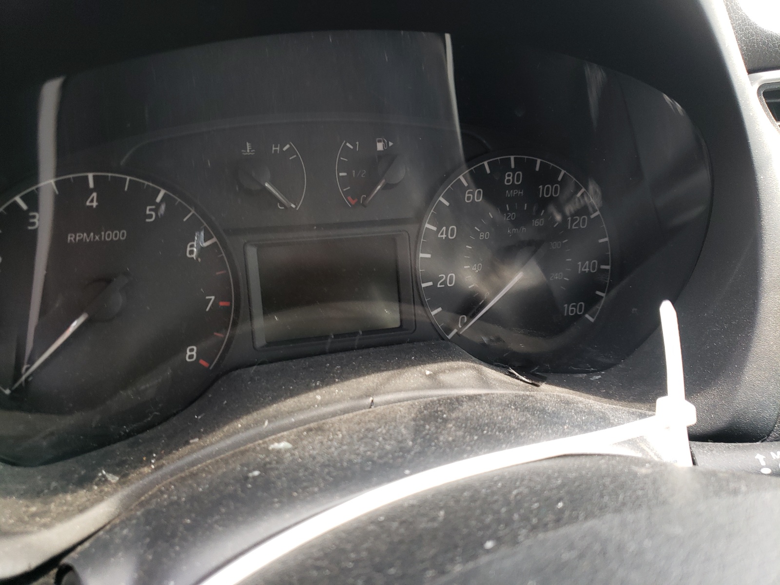 Photo 8 from auction – 2017 NISSAN SENTRA S with VIN 3N1AB7AP1HY378450