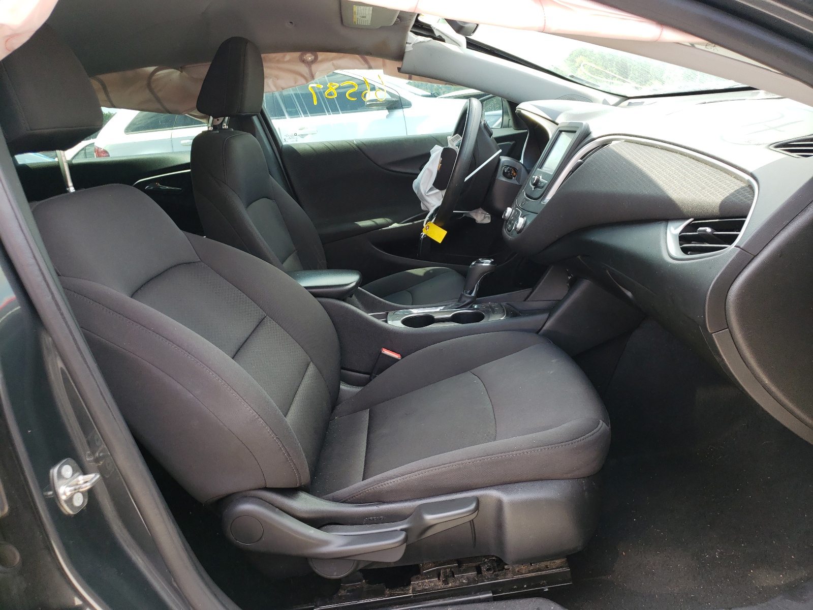 Photo 5 from auction – 2017 CHEVROLET MALIBU LS with VIN 1G1ZB5ST1HF269647
