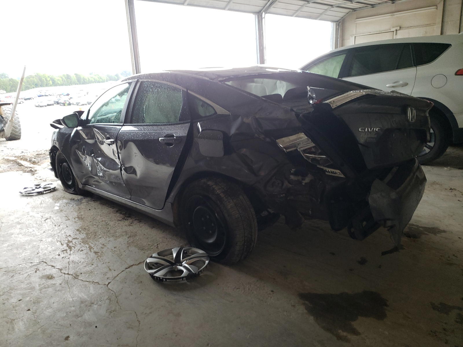 Photo 3 from auction – 2017 HONDA CIVIC LX with VIN 19XFC2F53HE021198