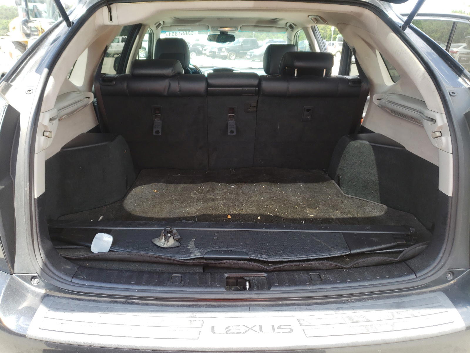 Photo 9 from auction – 2004 LEXUS RX 330 with VIN 2T2HA31U34C033262