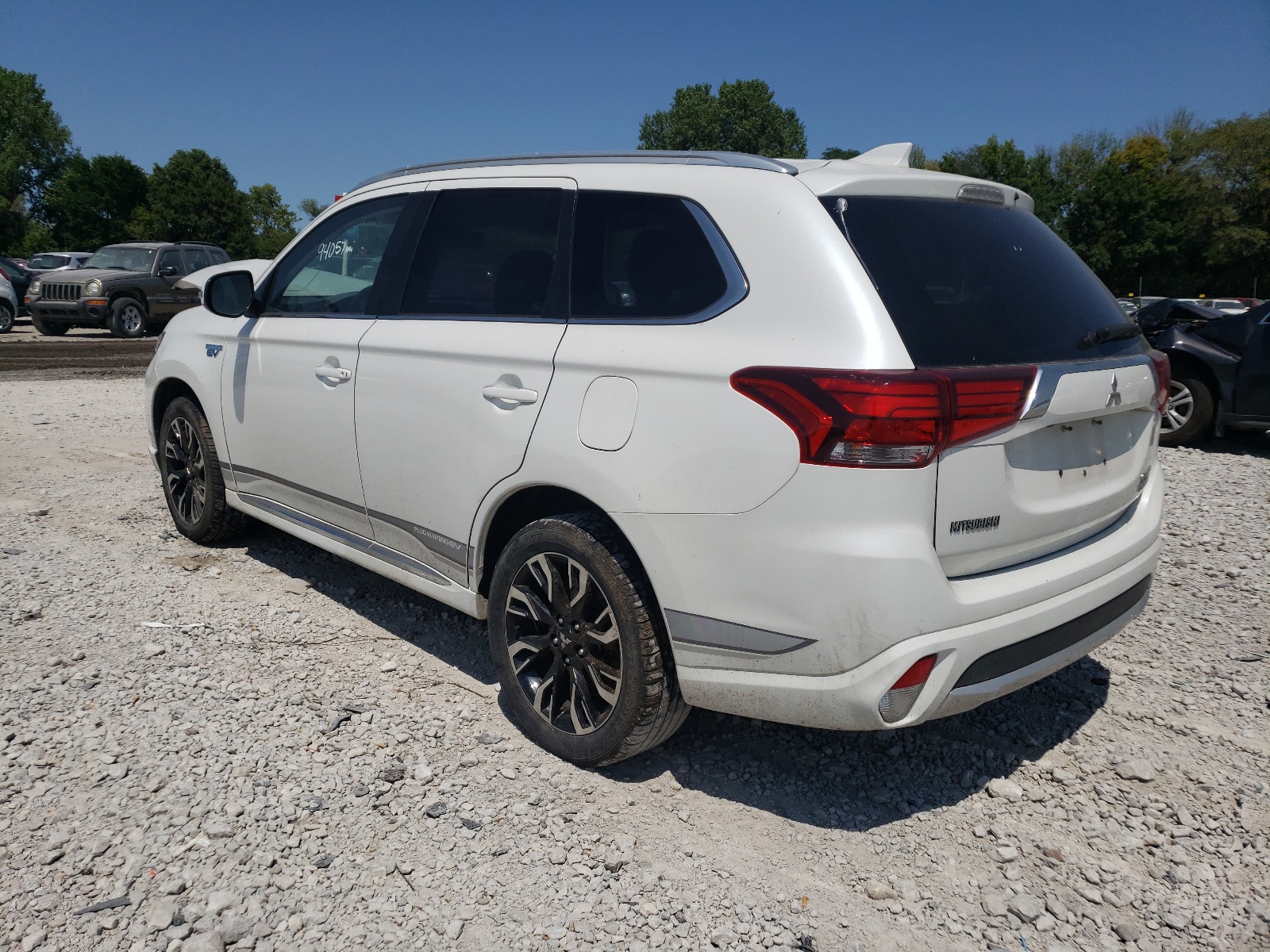 Photo 3 from auction – 2018 MITSUBISHI OUTLANDER with VIN JA4J24A53JZ030620