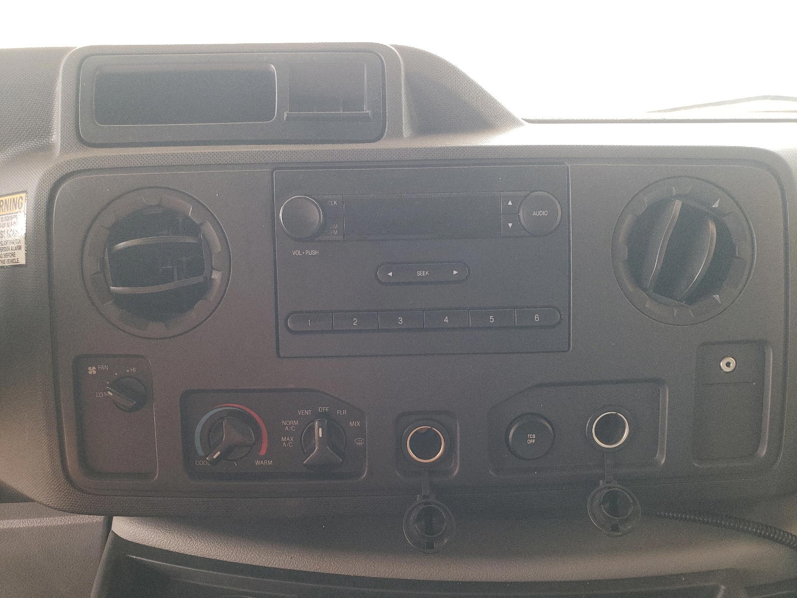 Photo 9 from auction – 2013 FORD ECONOLINE with VIN 1FTNE1EW2DDB05003