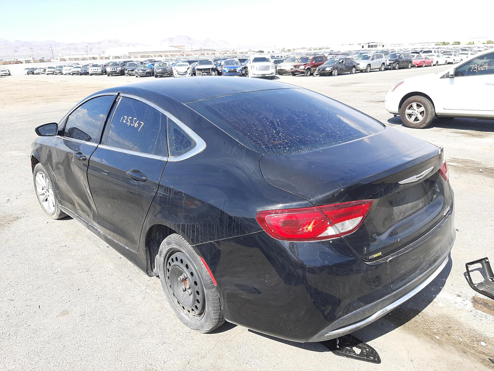 Photo 3 from auction – 2015 CHRYSLER 200 LIMITE with VIN 1C3CCCAB9FN584596