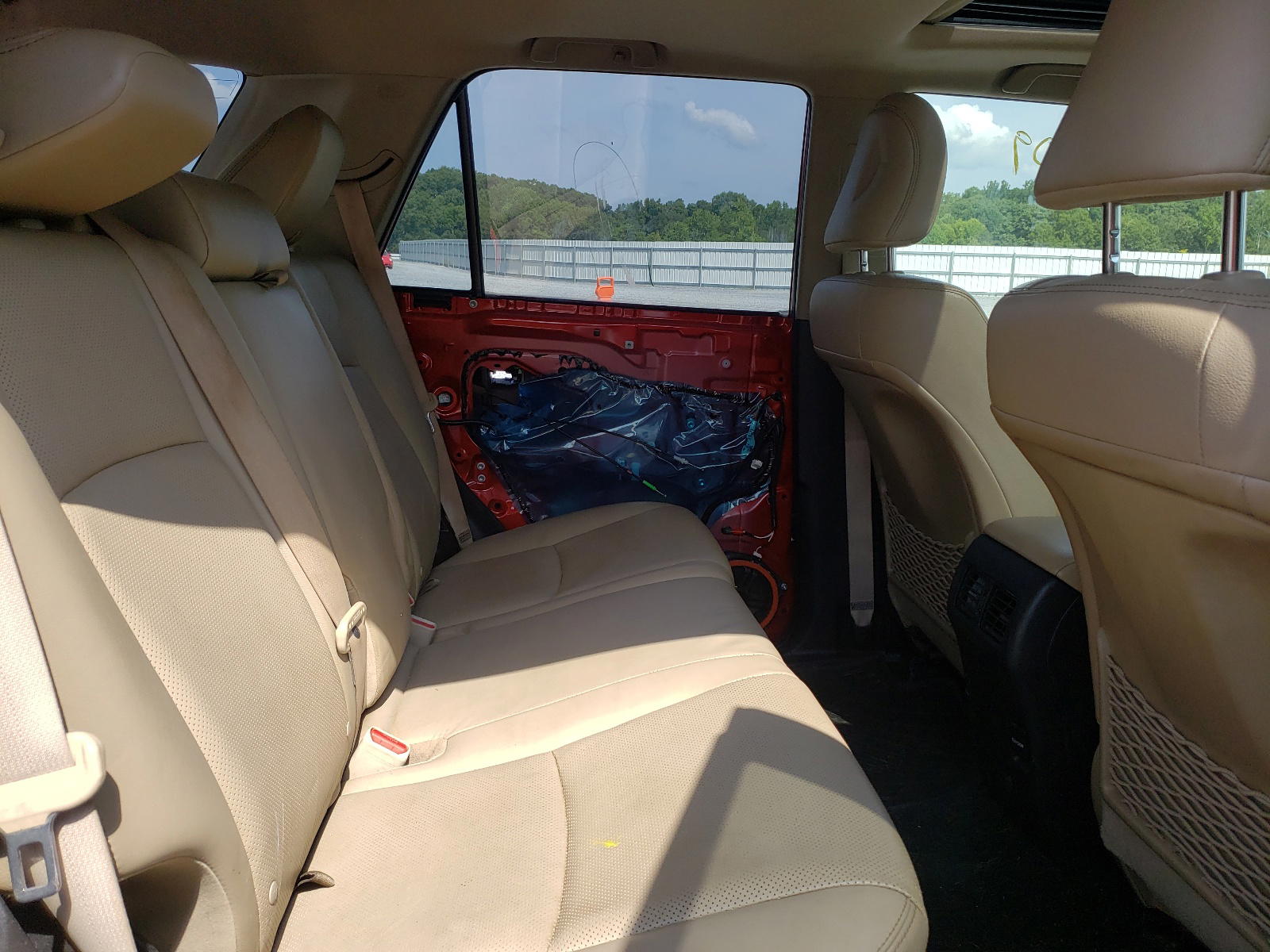 Photo 6 from auction – 2016 TOYOTA 4RUNNER SR with VIN JTEBU5JR7G5301008