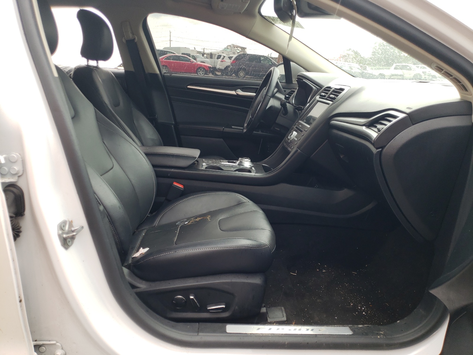 Photo 5 from auction – 2019 FORD FUSION TIT with VIN 3FA6P0RU0KR273640