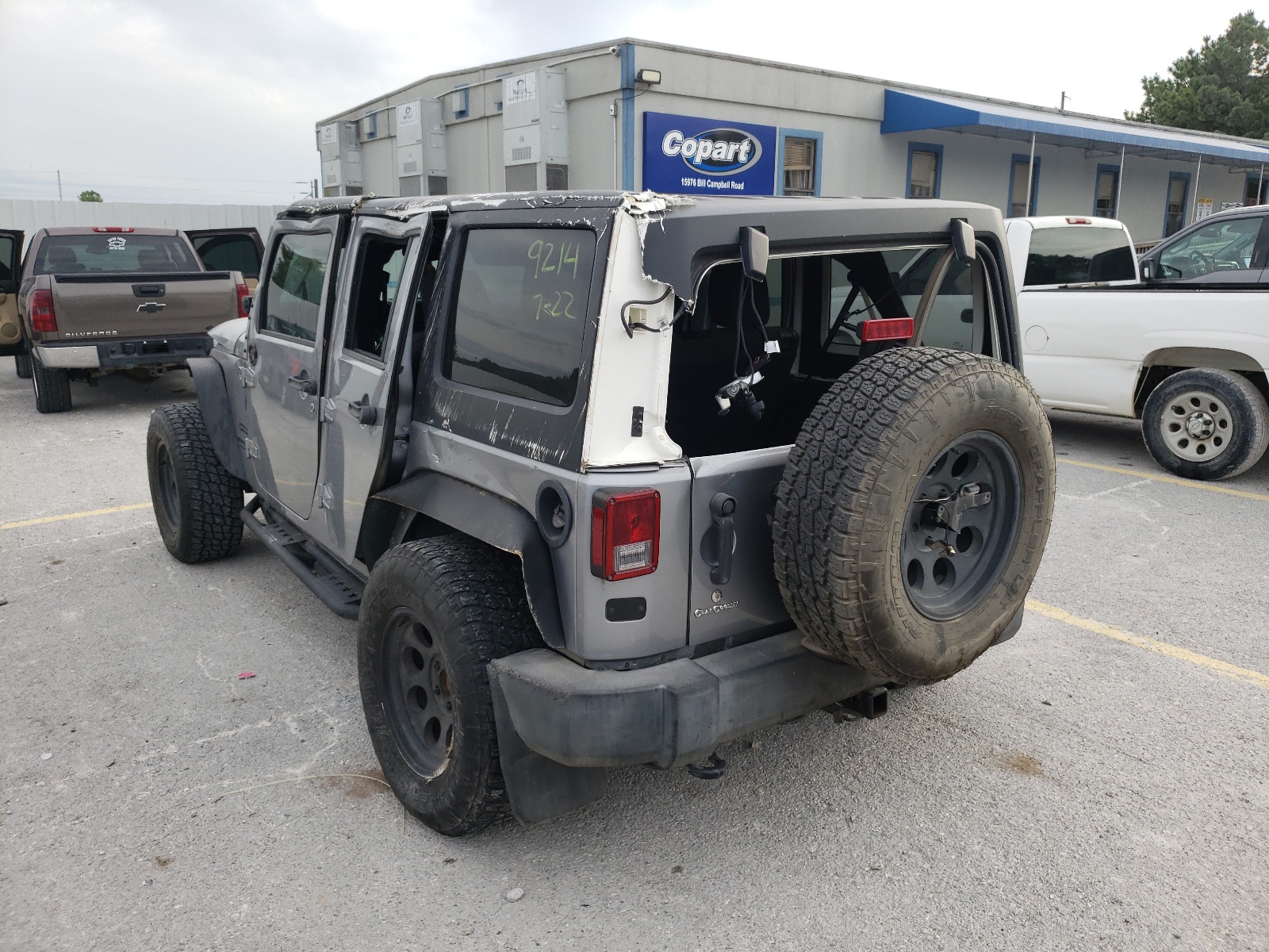 Photo 3 from auction – 2016 JEEP WRANGLER U with VIN 1C4BJWDG6GL329214