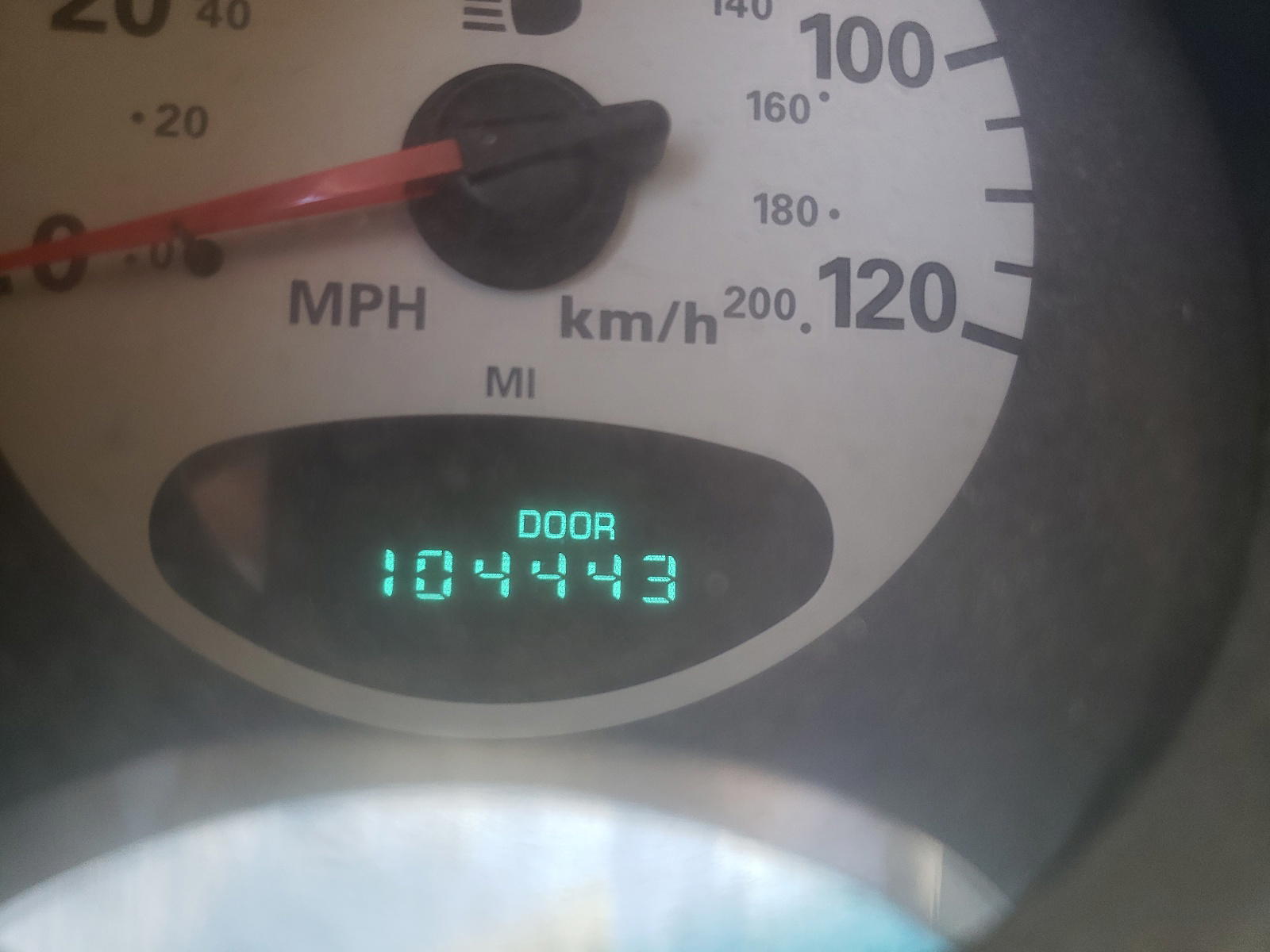 Photo 8 from auction – 2002 CHRYSLER PT CRUISER with VIN 3C8FY68BX2T254587